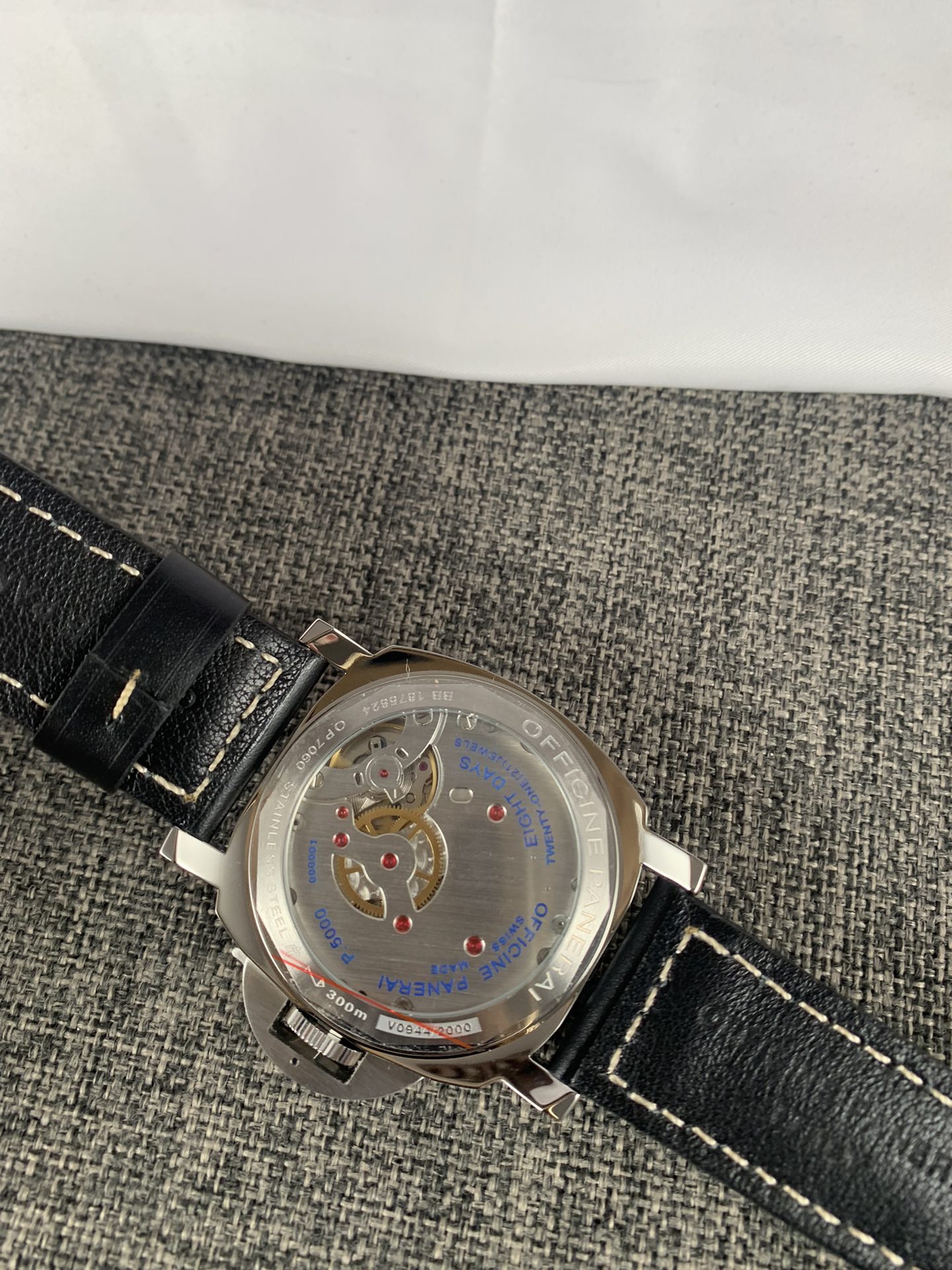Replica Panerai Men Luminor Base 8 Giorni PAM00915 6 Replica Panerai Men Luminor Base 8 Giorni PAM00915