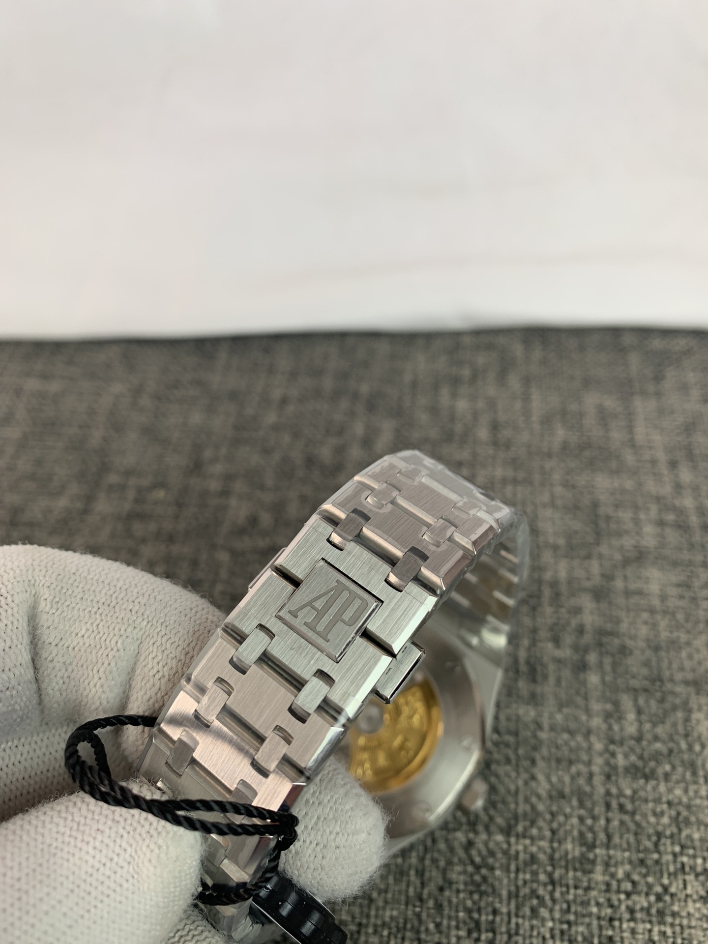 Replica Audemars Piguet Men Royal Oak 15400ST.OO.1220ST.01