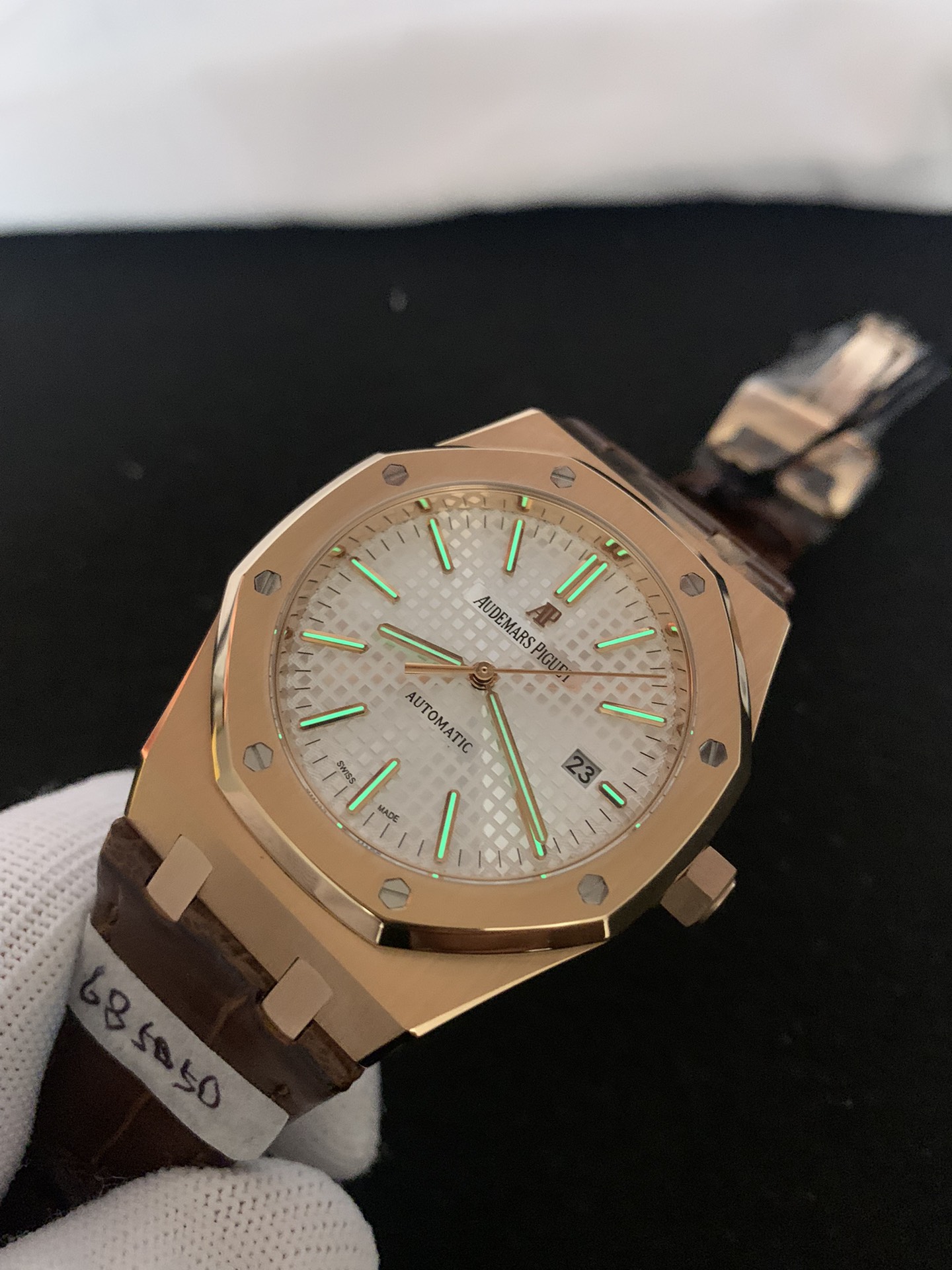 Replica Audemars Piguet Men Royal Oak Ref.15400 6 Replica Audemars Piguet Men Royal Oak Ref.15400