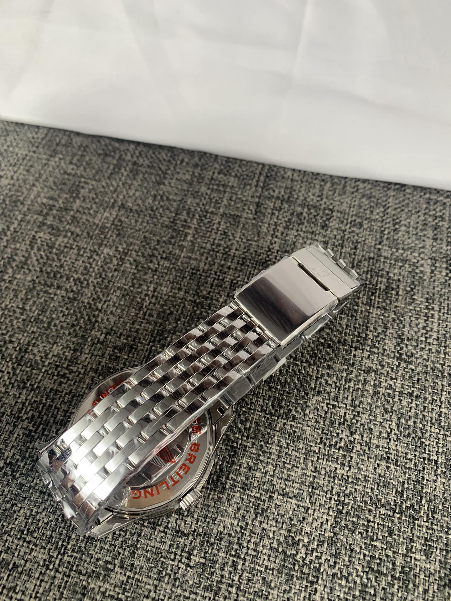 Replica Breitling Men Navitimer AB0138241C1P1