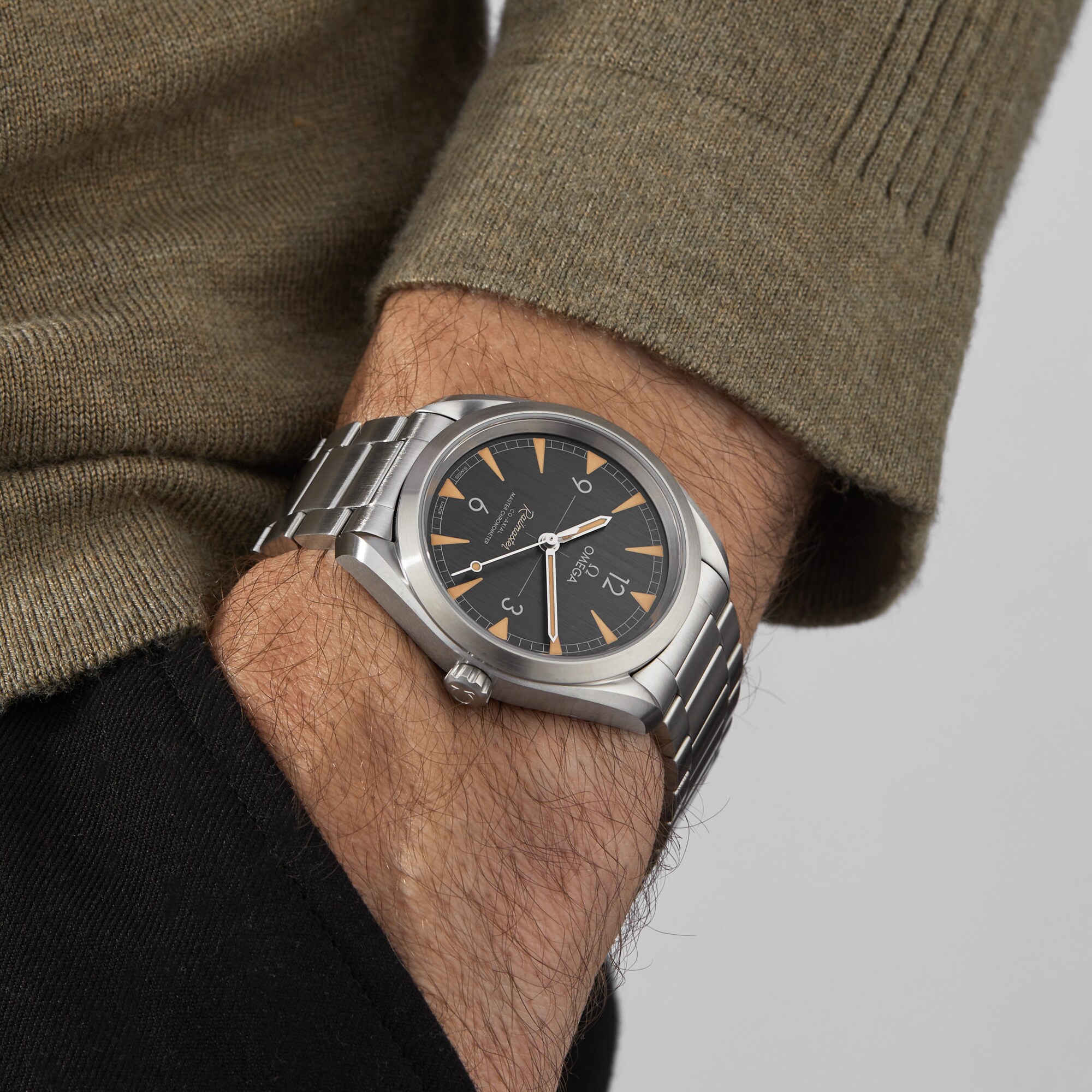 Replica Omega Seamaster Railmaster Mens 40mm Co-Axial Master Chronometer Bracelet details O22010402001001 6 Replica Omega Seamaster Railmaster Mens 40mm Co-Axial Master Chronometer Bracelet details O22010402001001