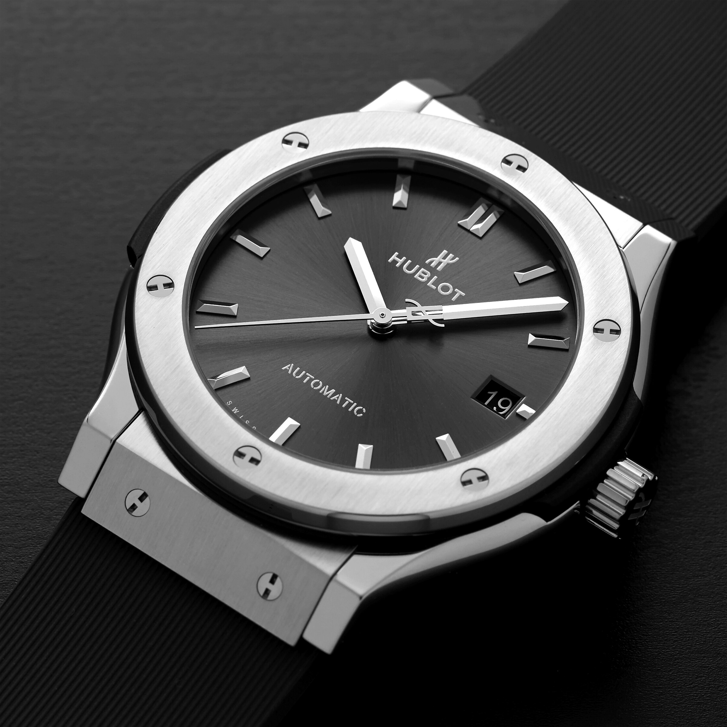 Replica Hublot Classic Fusion Automatic 45mm Mens details 511.NX.7071.RX 6 Replica Hublot Classic Fusion Automatic 45mm Mens details 511.NX.7071.RX