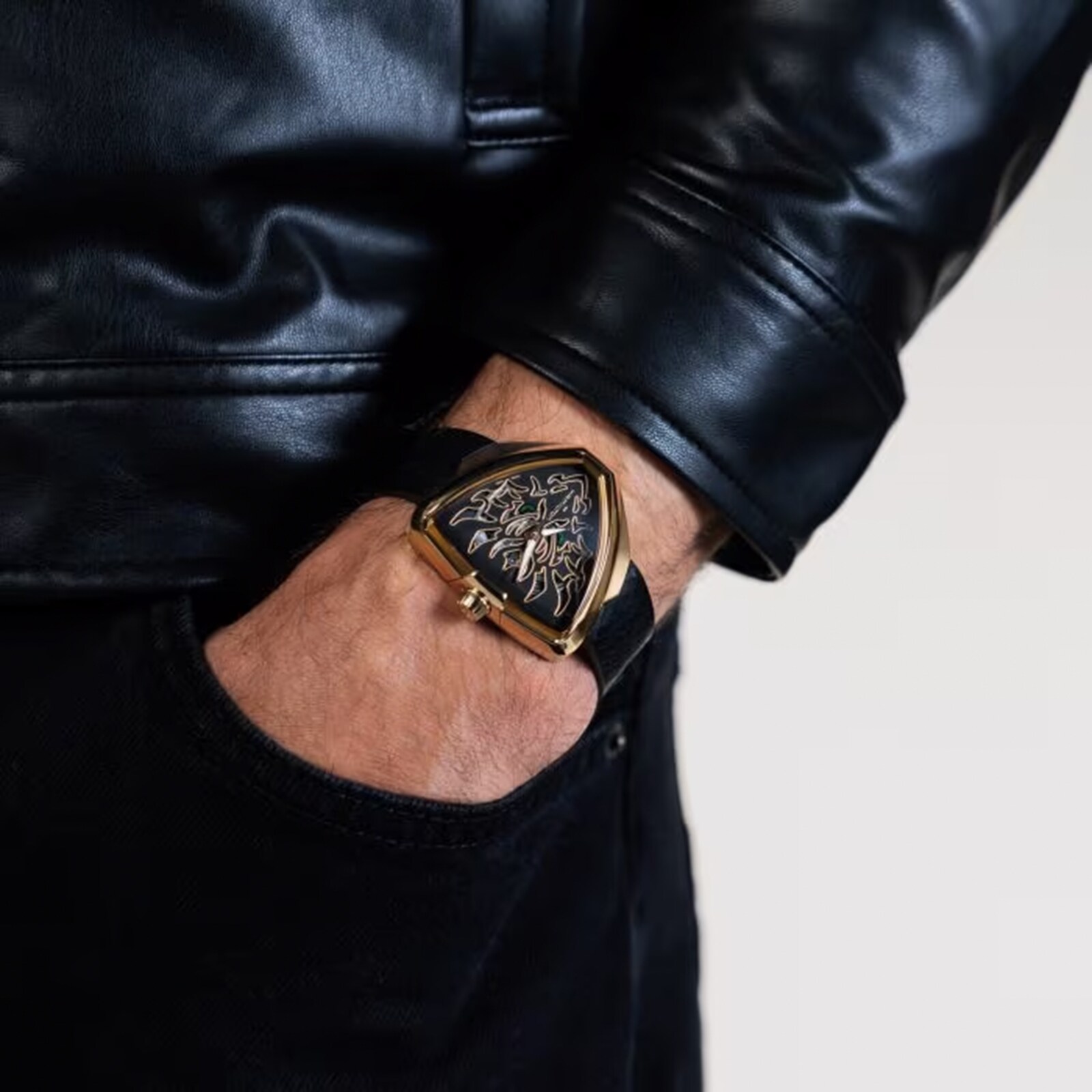 Replica Hamilton Ventura Elvis80 42mm Mens details Black H24525332 6 Replica Hamilton Ventura Elvis80 42mm Mens details Black H24525332
