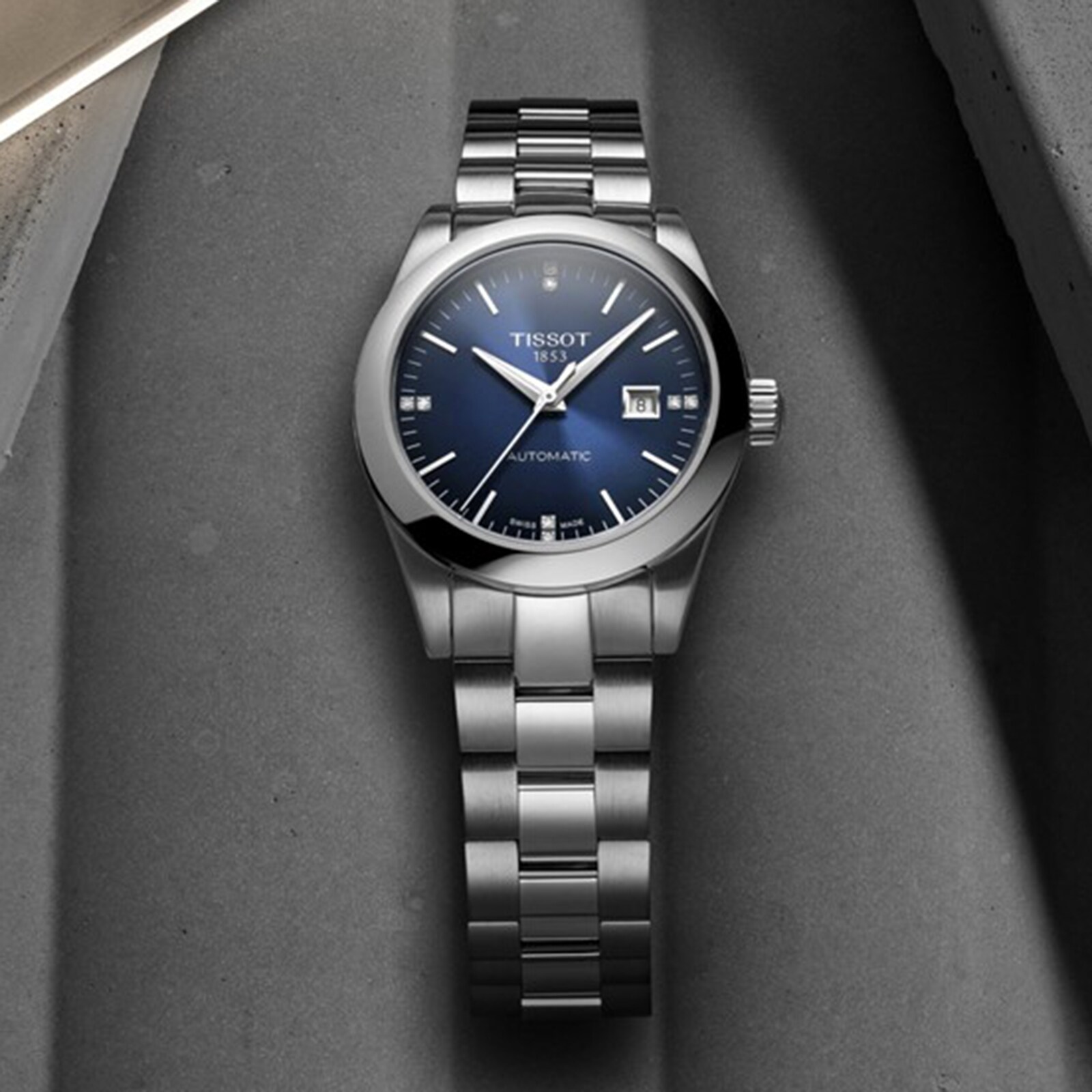 Replica Tissot T-Classic 29.5mm Ladies details T1320071104600 6 Replica Tissot T-Classic 29.5mm Ladies details T1320071104600