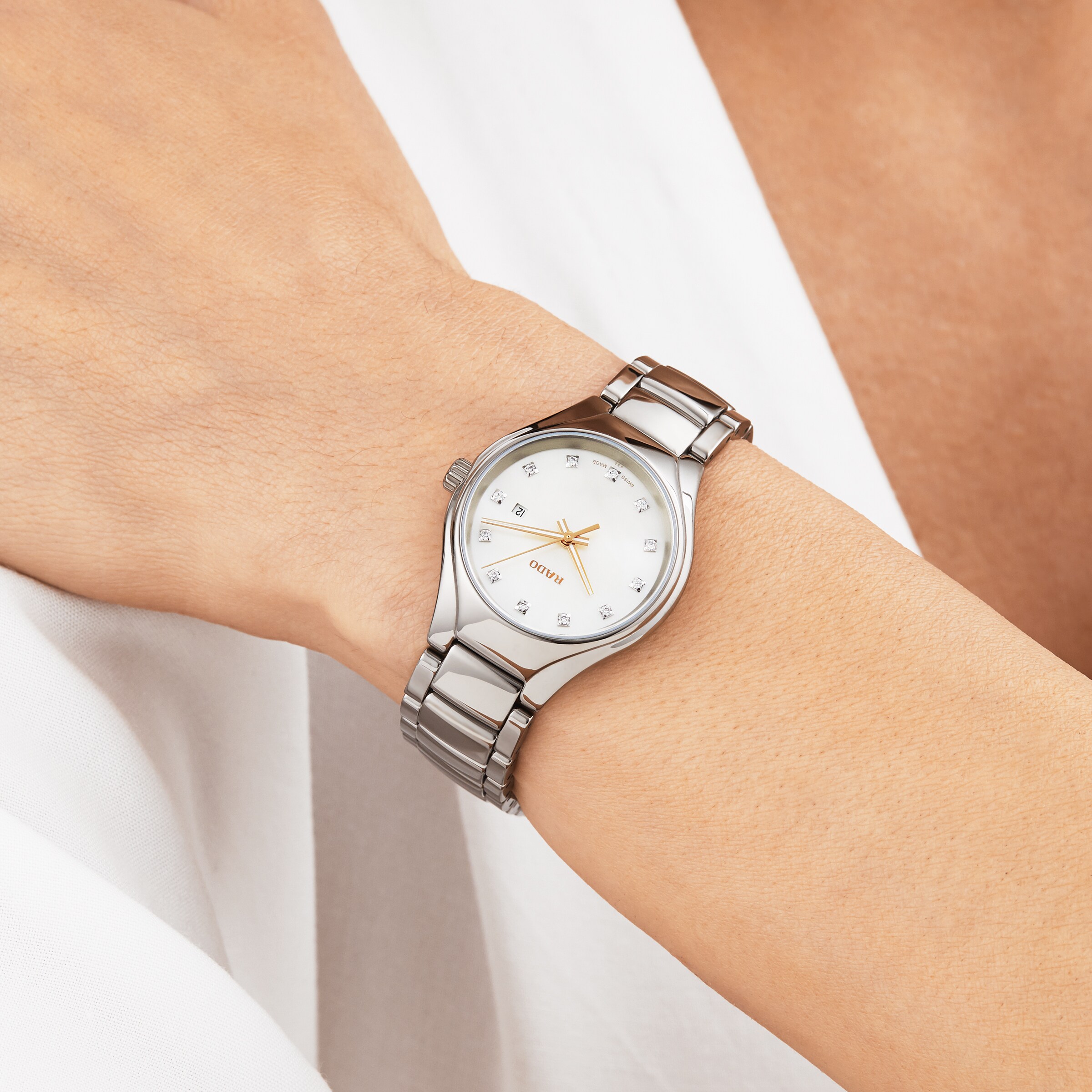 Replica Rado True 30mm Ladies details R27060902