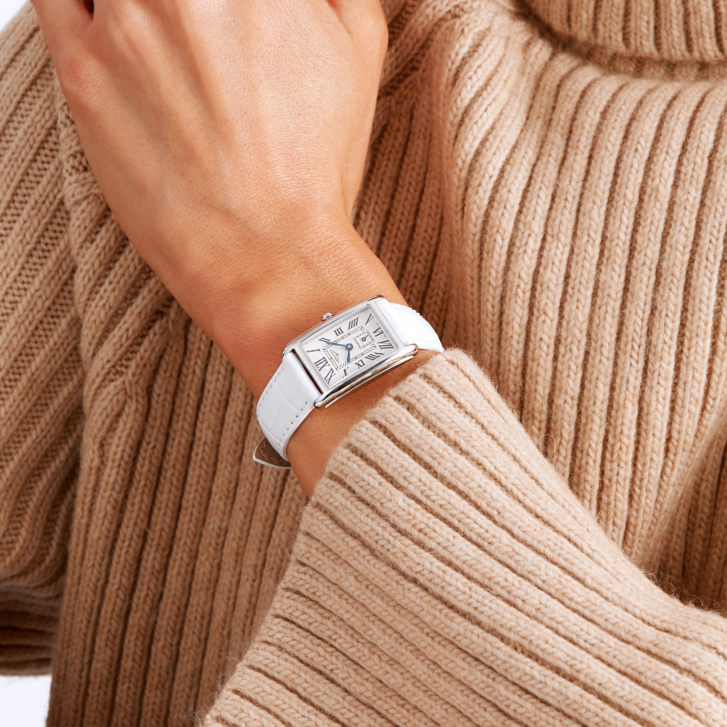 Replica Longines DolceVita 20.8x32mm Ladies details L52554712