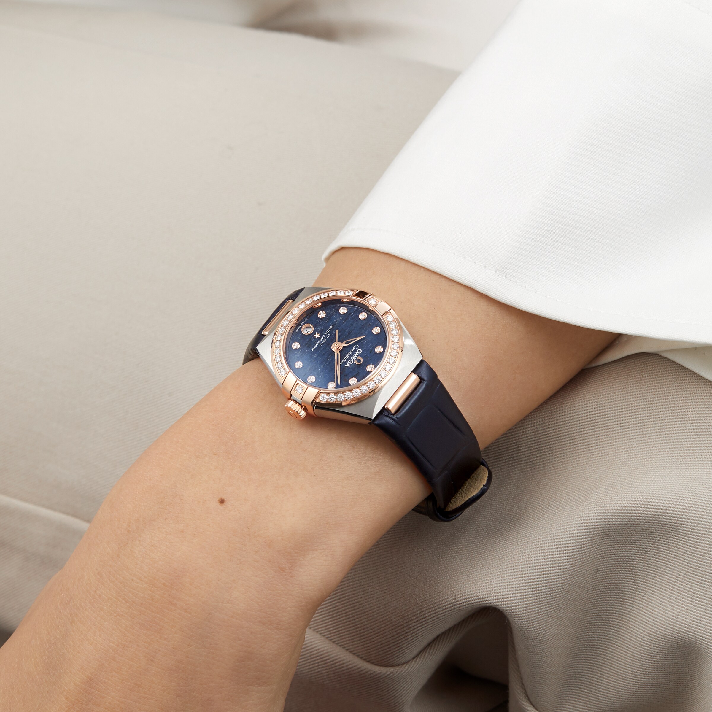 Replica Omega Constellation Co-Axial Master Chronometer 29mm Ladies details Blue O13128292099003 6 Replica Omega Constellation Co-Axial Master Chronometer 29mm Ladies details Blue O13128292099003