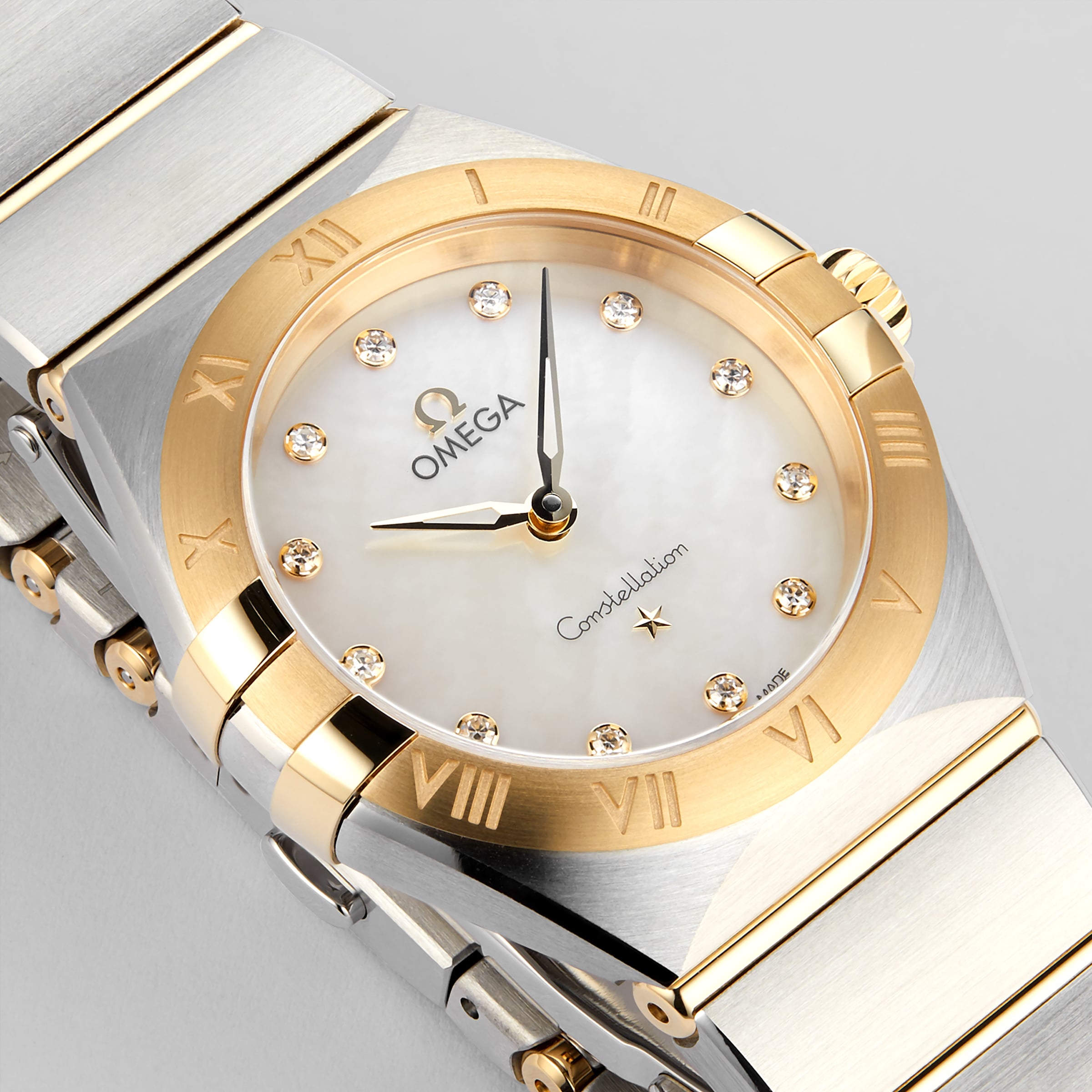 Replica Omega Constellation Manhattan 28mm Ladies details O13120286055002