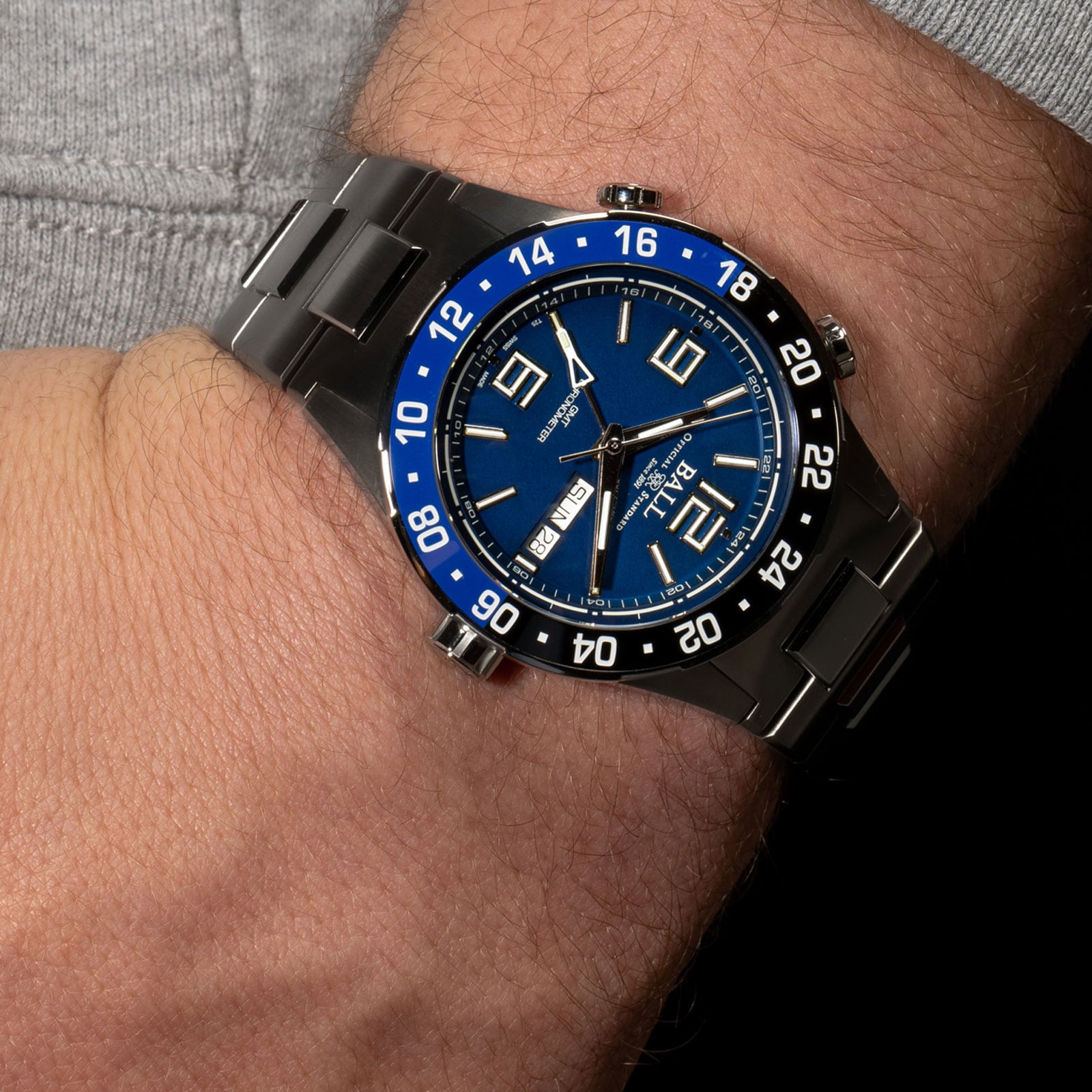 Replica BALL Roadmaster Marine GMT Ceramic 40mm Limited Edition Mens details Black DG3000A-S1CJ-BE 6 Replica BALL Roadmaster Marine GMT Ceramic 40mm Limited Edition Mens details Black DG3000A-S1CJ-BE