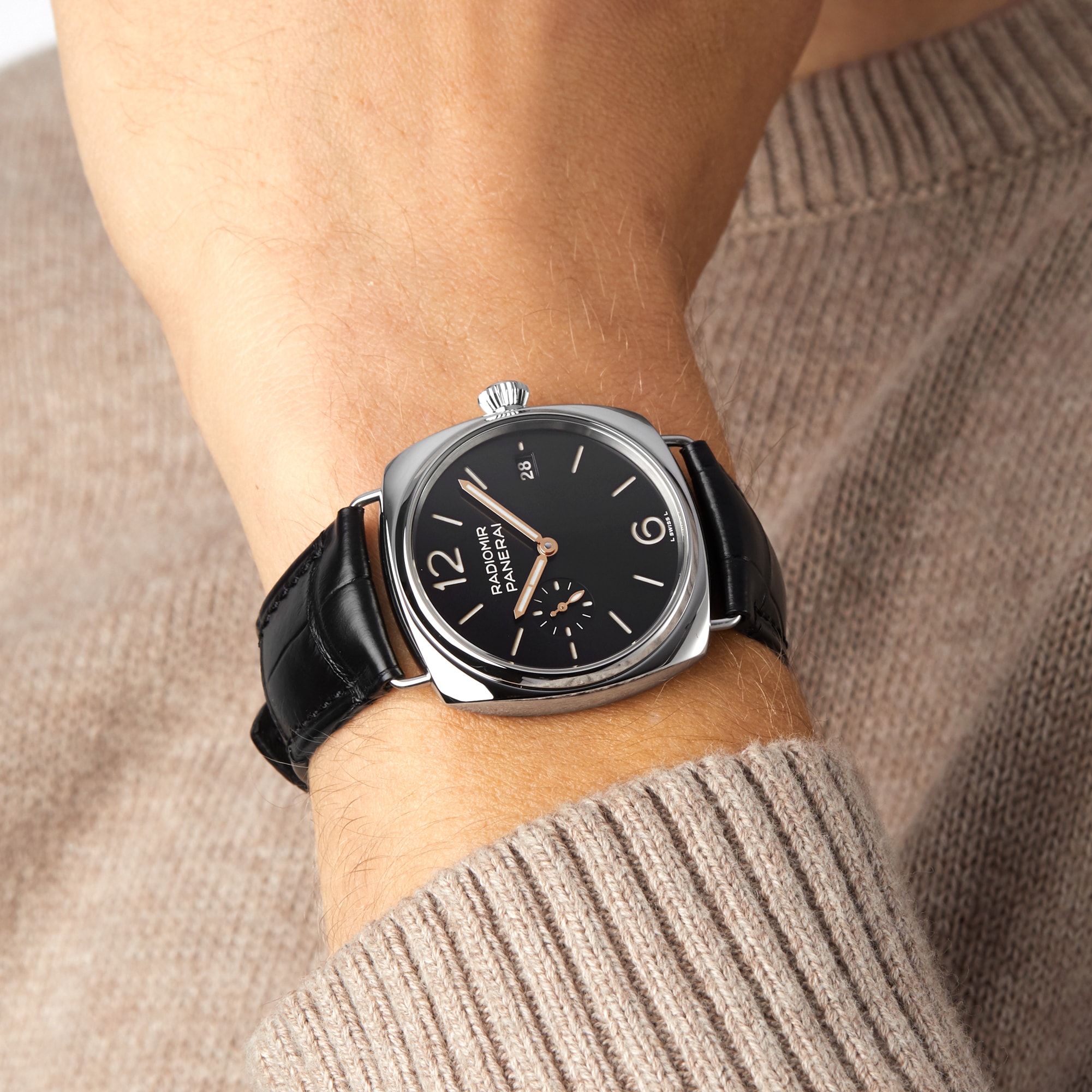 Replica Panerai Radiomir Quaranta 40mm Mens details PAM01294 6 Replica Panerai Radiomir Quaranta 40mm Mens details PAM01294