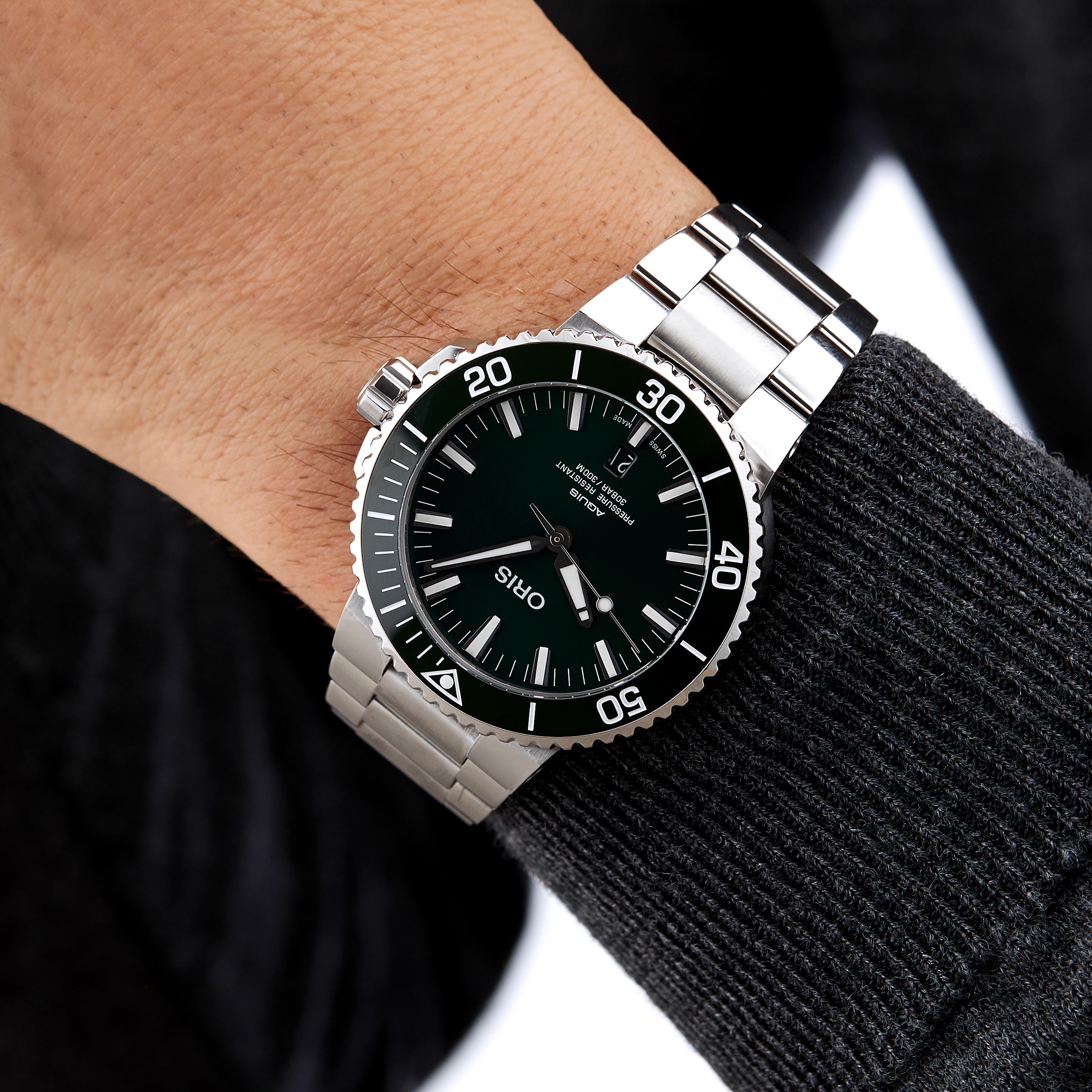 Replica Oris Aquis 43.5mm Mens details 01 733 7730 4157-07 8 24 05PEB