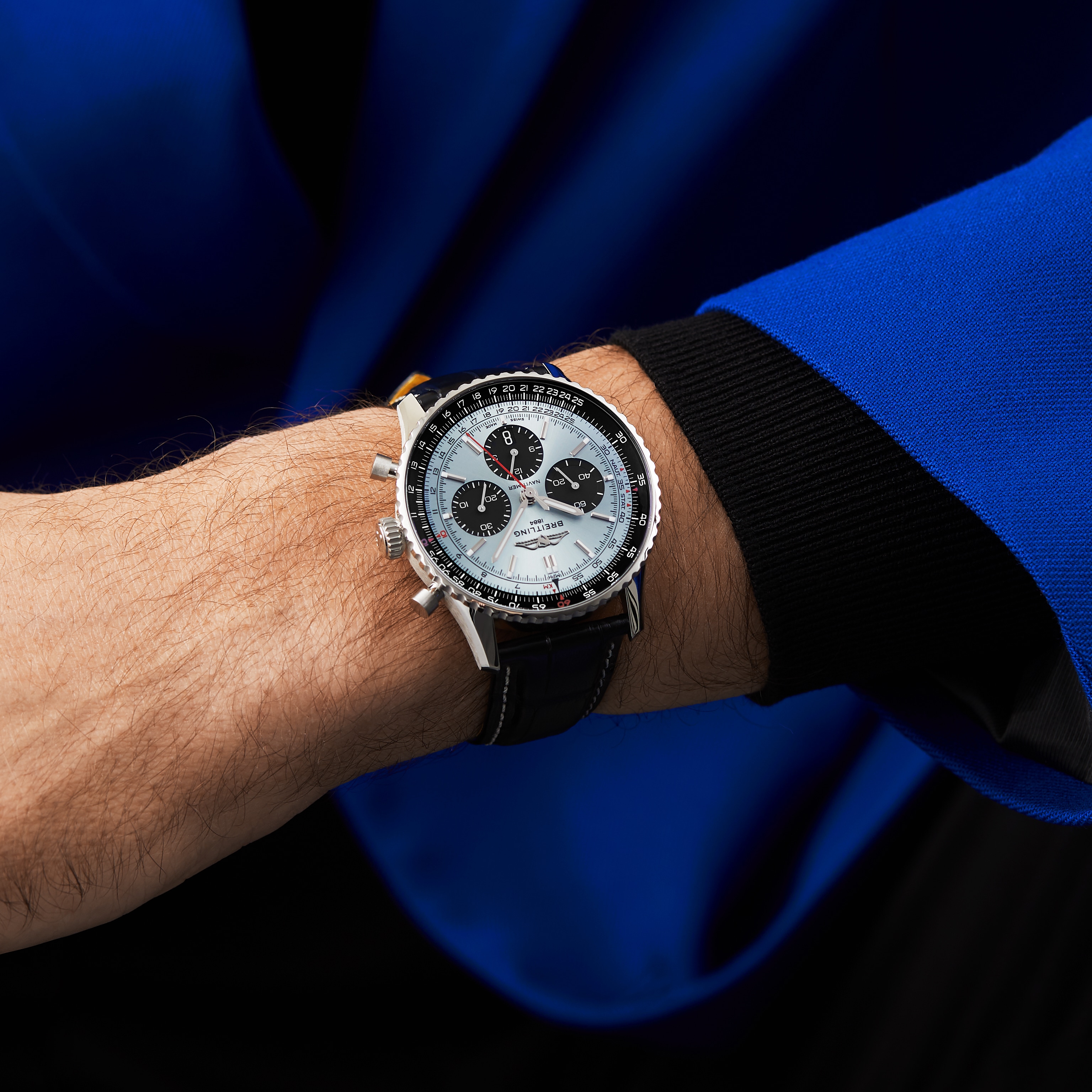 Replica Breitling Navitimer B01 Chronograph 43 Blue details AB0138241C1P1 6 Replica Breitling Navitimer B01 Chronograph 43 Blue details AB0138241C1P1