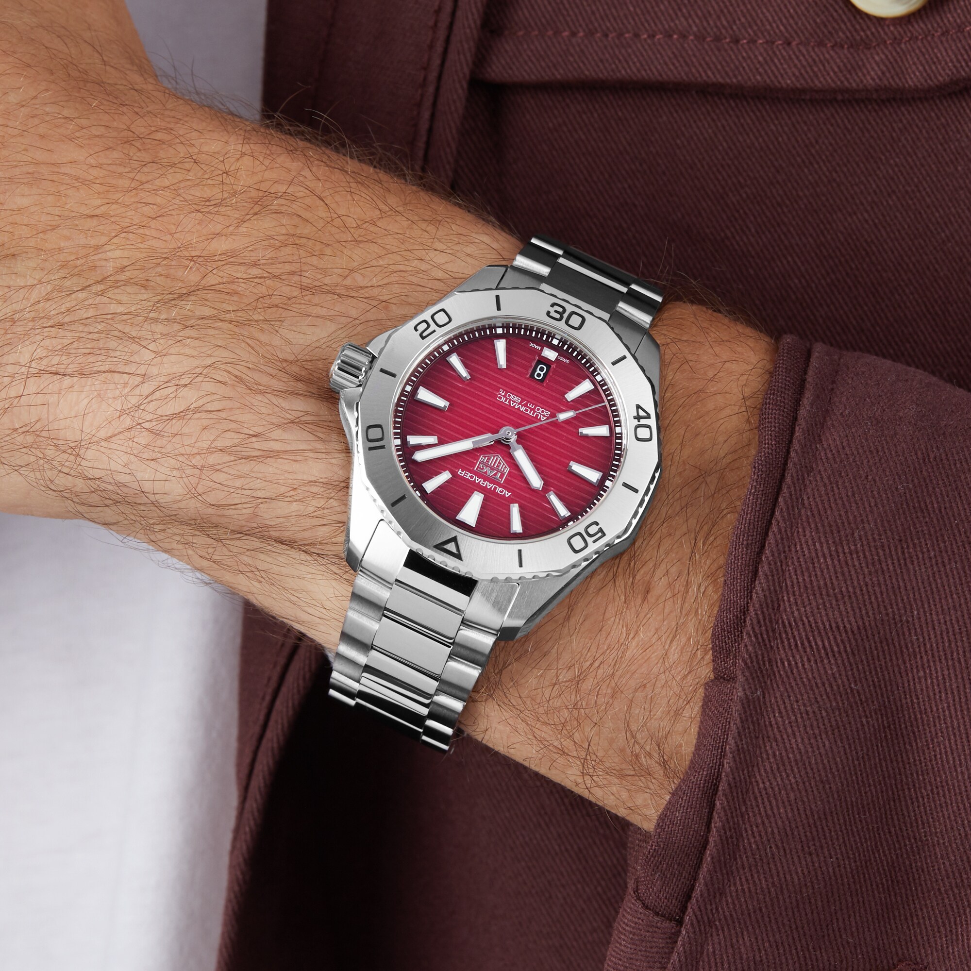 Replica TAG Heuer Aquaracer Professional 200 40mm Mens details Red WBP2114.BA0627 6 Replica TAG Heuer Aquaracer Professional 200 40mm Mens details Red WBP2114.BA0627