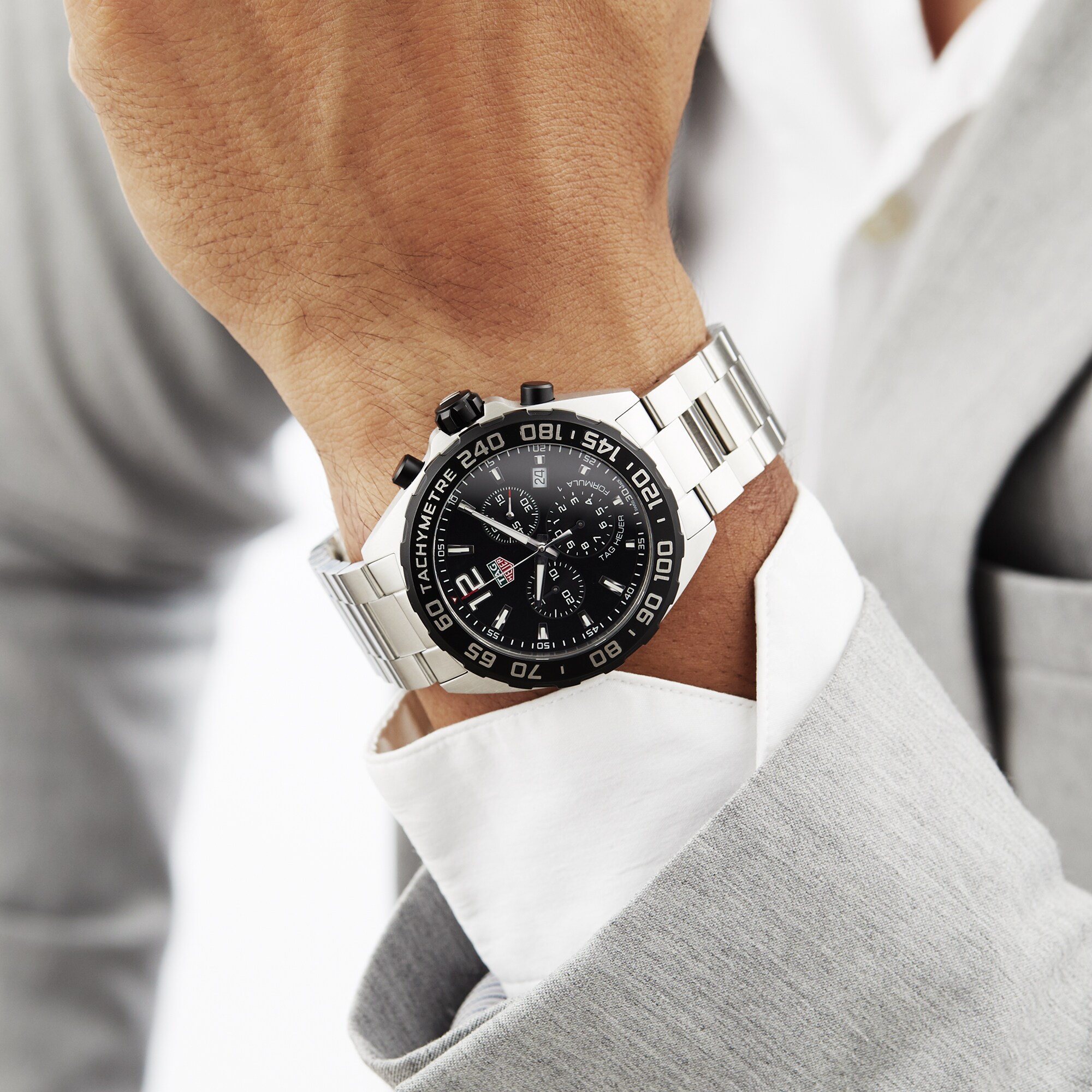 Replica TAG Heuer Formula 1 43mm Quartz Chronograph Mens details CAZ1010.BA0842 6 Replica TAG Heuer Formula 1 43mm Quartz Chronograph Mens details CAZ1010.BA0842
