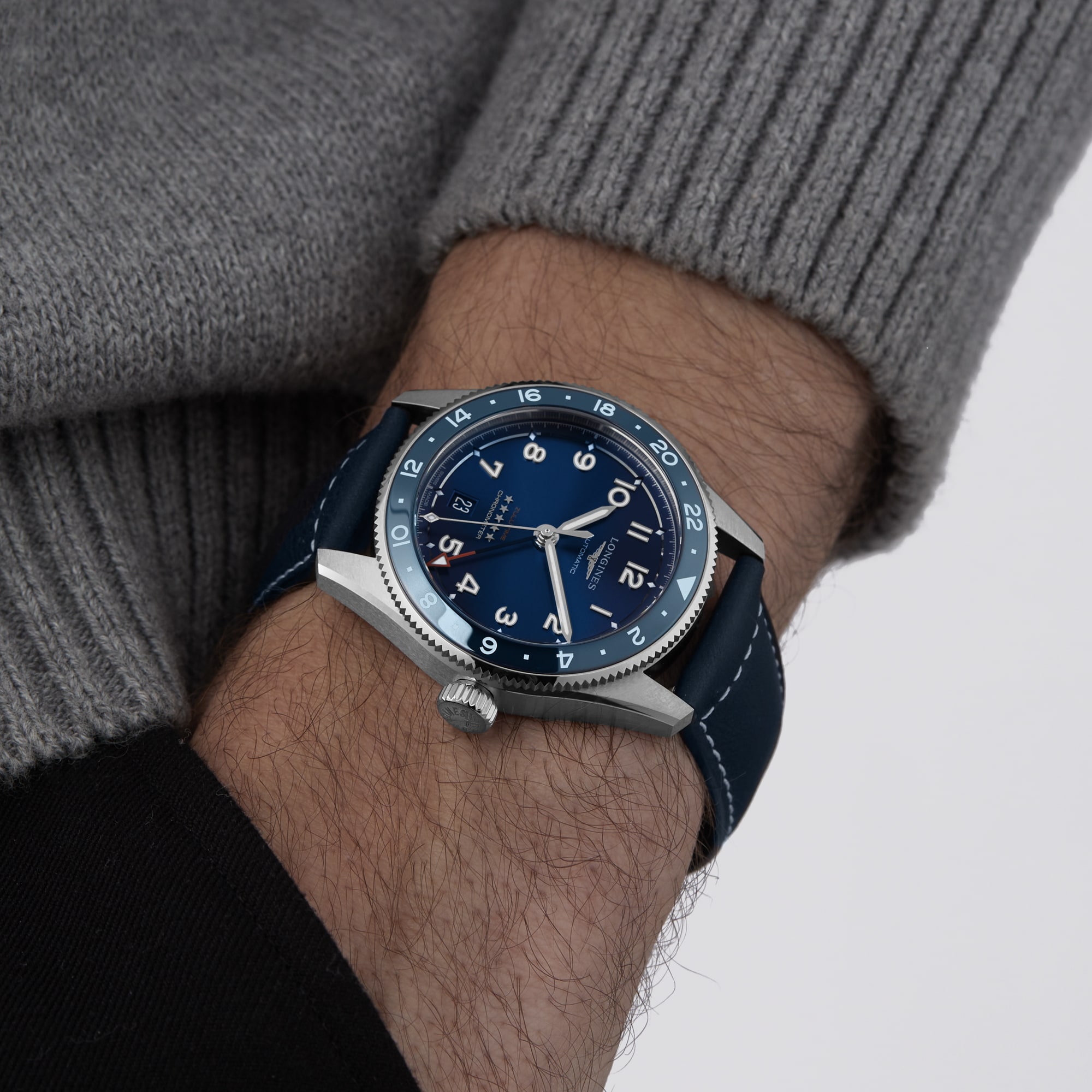 Replica Longines Spirit Zulu Time 39mm Mens details Blue L38024932 6 Replica Longines Spirit Zulu Time 39mm Mens details Blue L38024932