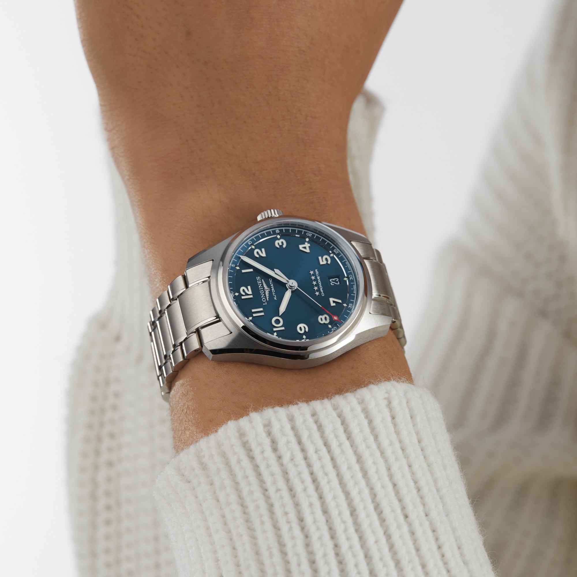 Replica Longines Spirit 37mm Unisex details L34104936 6 Replica Longines Spirit 37mm Unisex details L34104936