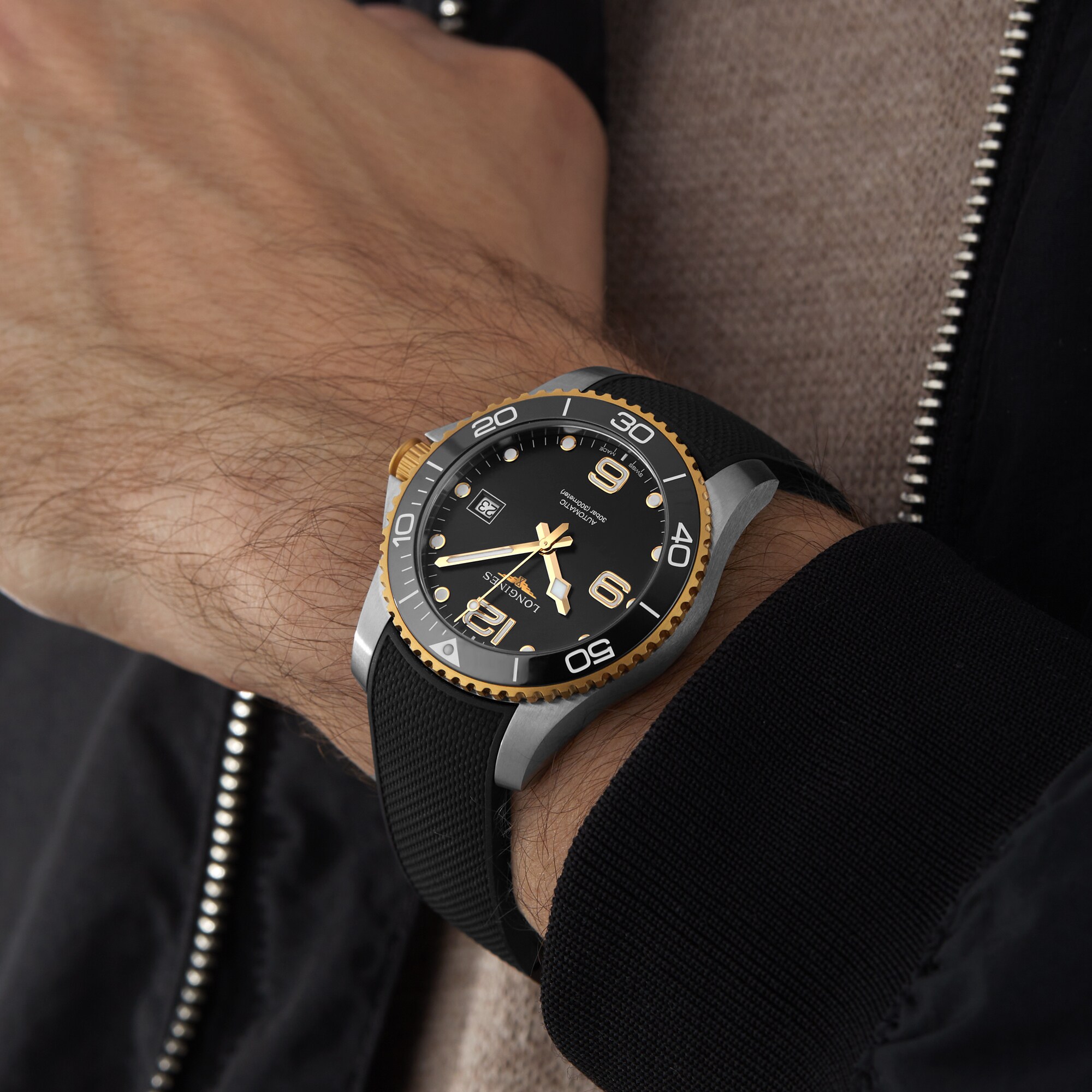 Replica Longines HydroConquest 41mm Mens details L37813569