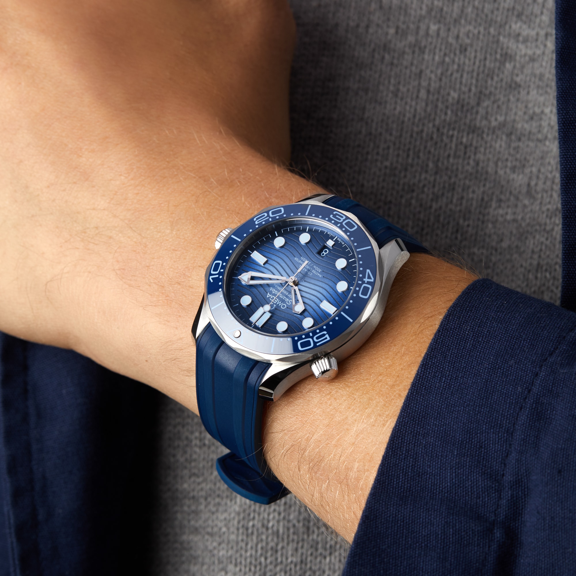 Replica Omega Seamaster Diver 300M Co-Axial Master Chronometer 42mm Summer Blue O21032422003002 6 Replica Omega Seamaster Diver 300M Co-Axial Master Chronometer 42mm Summer Blue O21032422003002