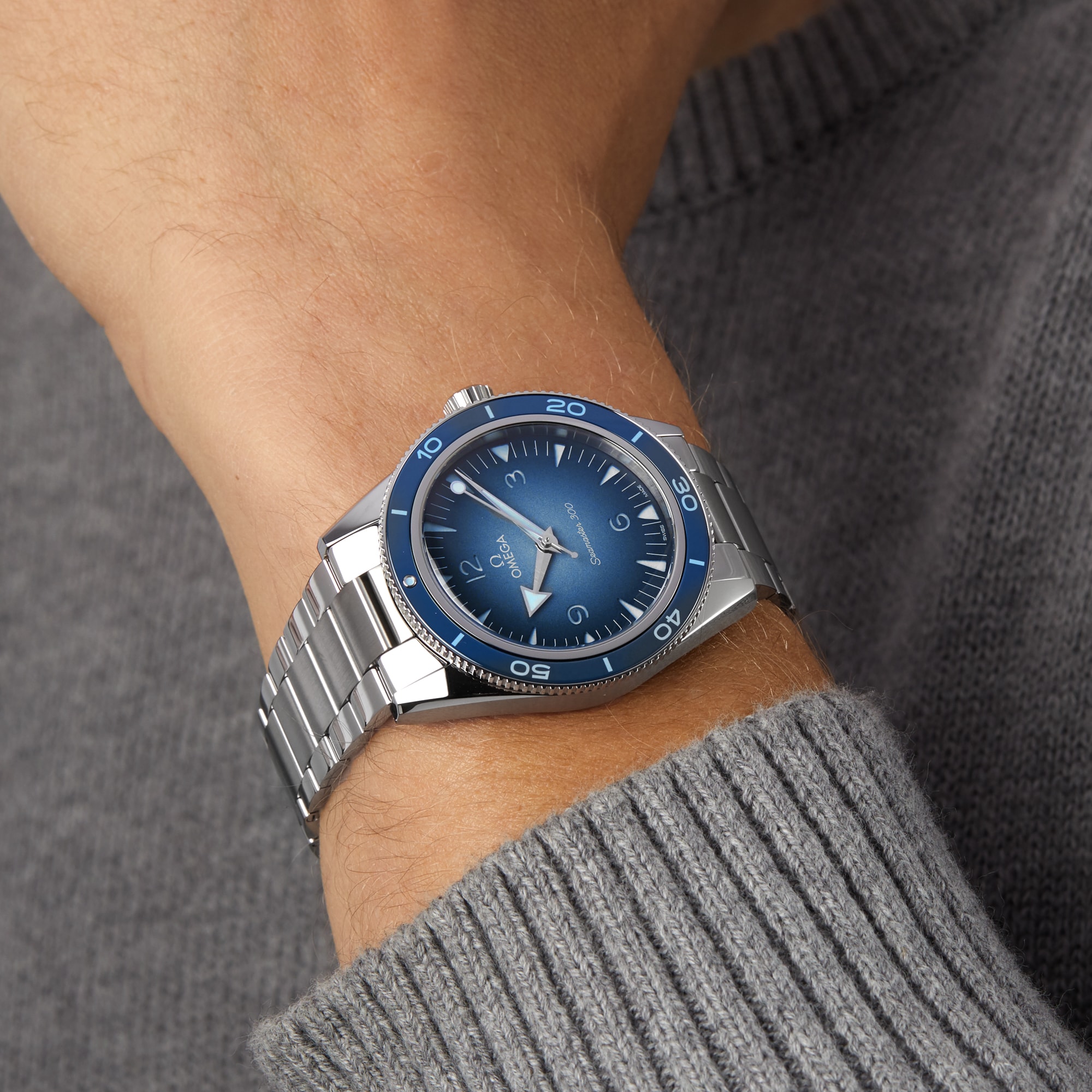 Replica Omega Seamaster 300M Co-Axial Master Chronometer 41mm Summer Blue O23430412103002 6 Replica Omega Seamaster 300M Co-Axial Master Chronometer 41mm Summer Blue O23430412103002
