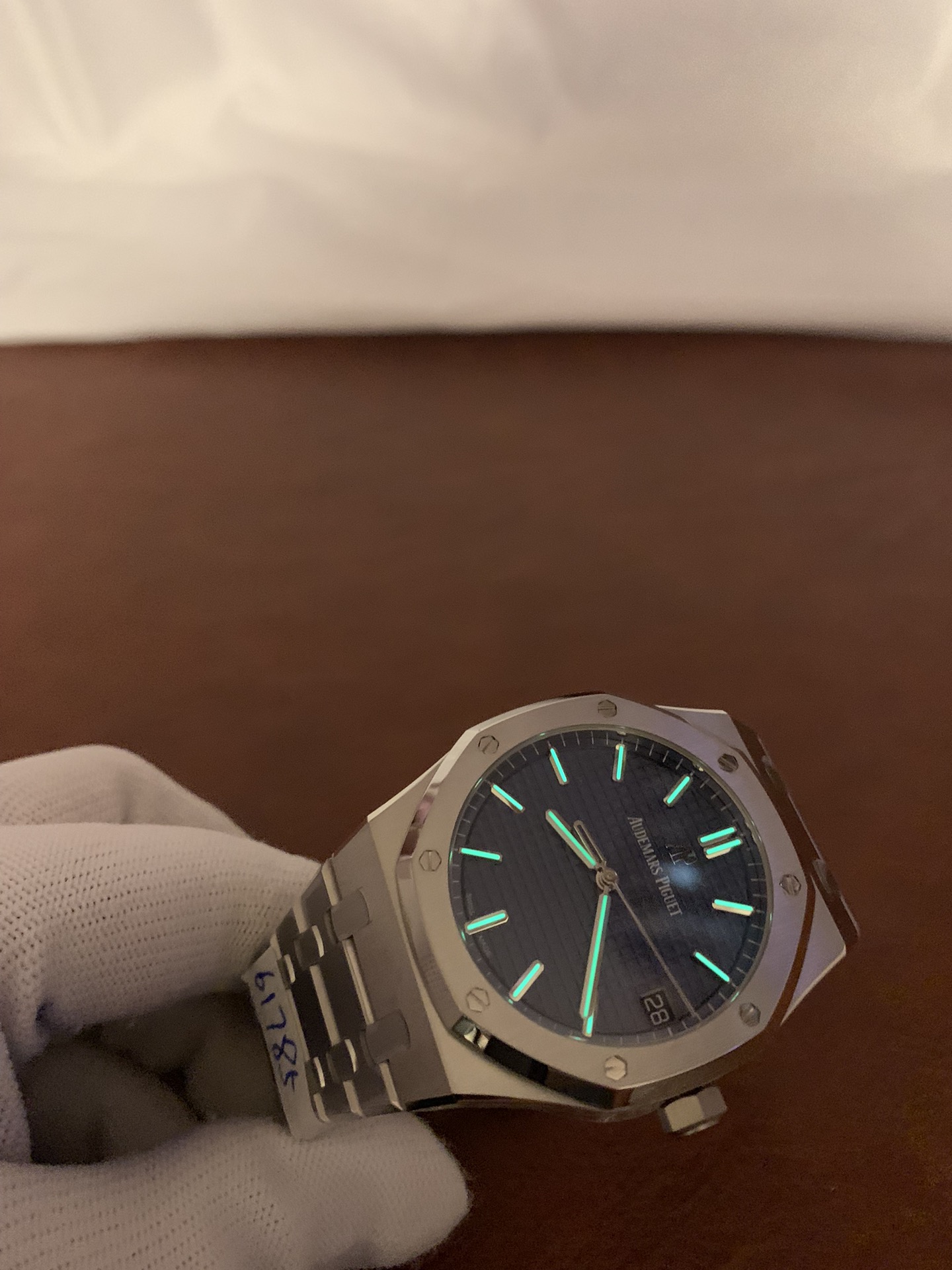 Replica Audemars Piguet Men Royal Oak 15500ST.OO.1220ST.01 7 Replica Audemars Piguet Men Royal Oak 15500ST.OO.1220ST.01