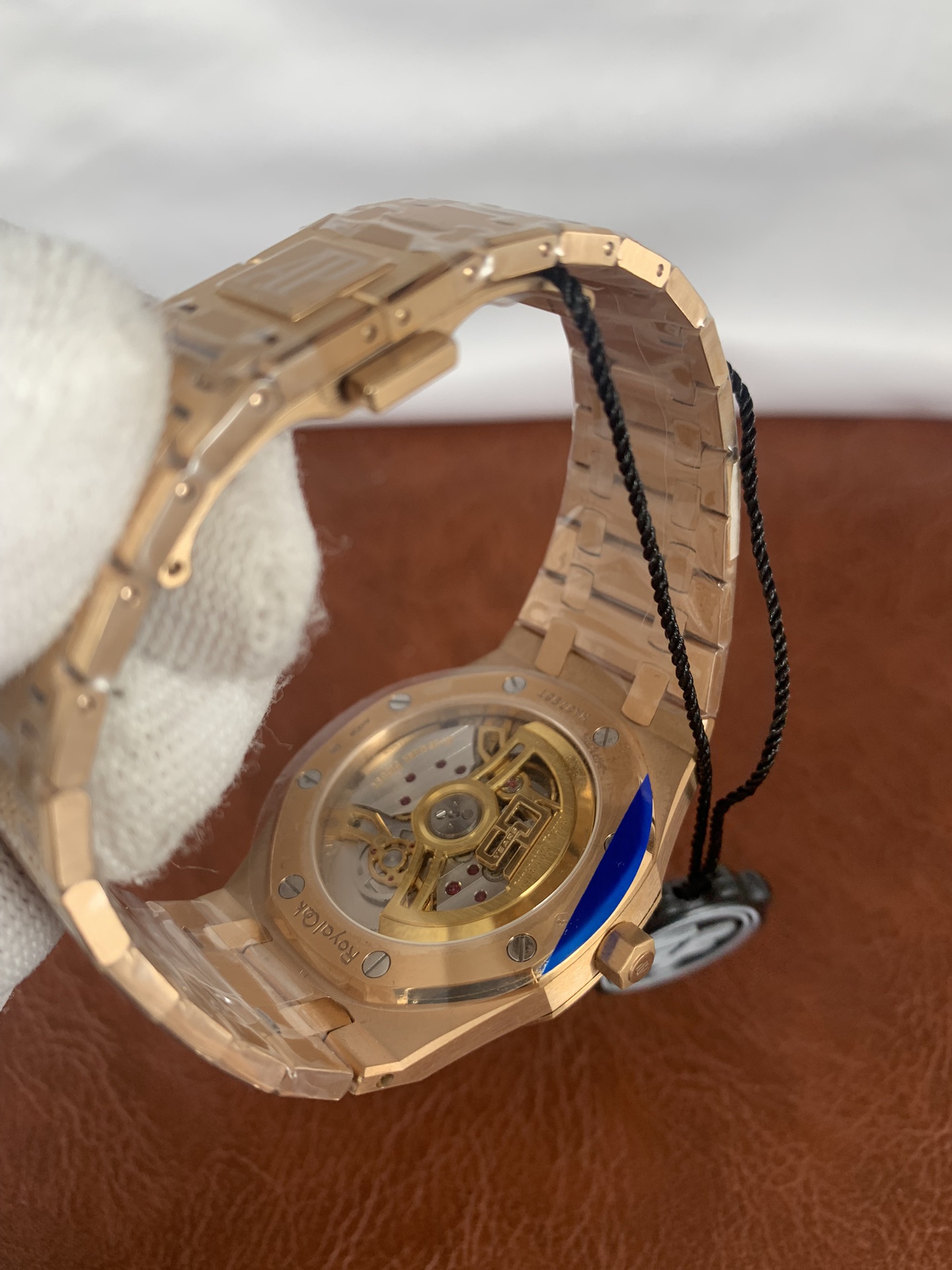 Replica Audemars Piguet Men,Women Royal Oak Jumbo 16202OR.OO.1240OR.01 7 Replica Audemars Piguet Men,Women Royal Oak Jumbo 16202OR.OO.1240OR.01