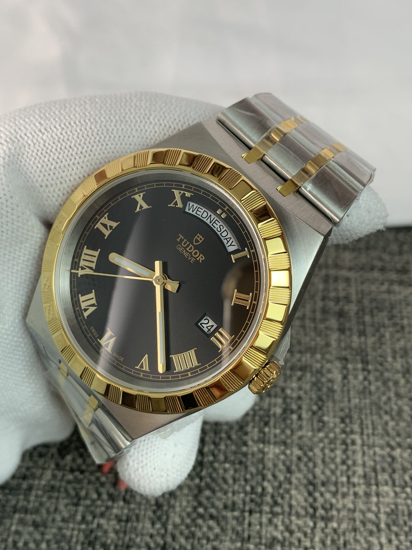 Replica Tudor Mens Royal M28603-0003