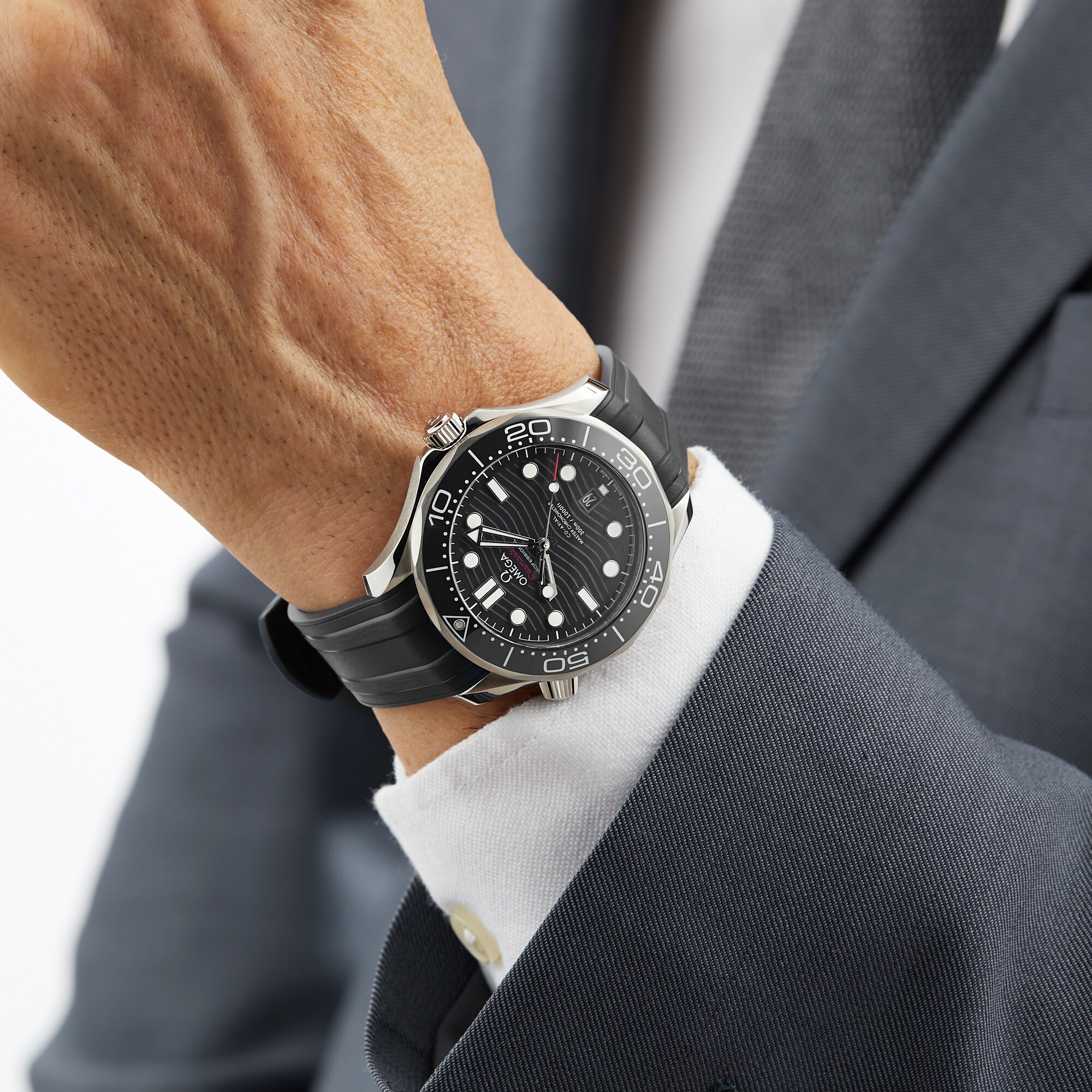 Replica Omega Seamaster Diver 300 Co-Axial Mens details O21032422001001 7 Replica Omega Seamaster Diver 300 Co-Axial Mens details O21032422001001
