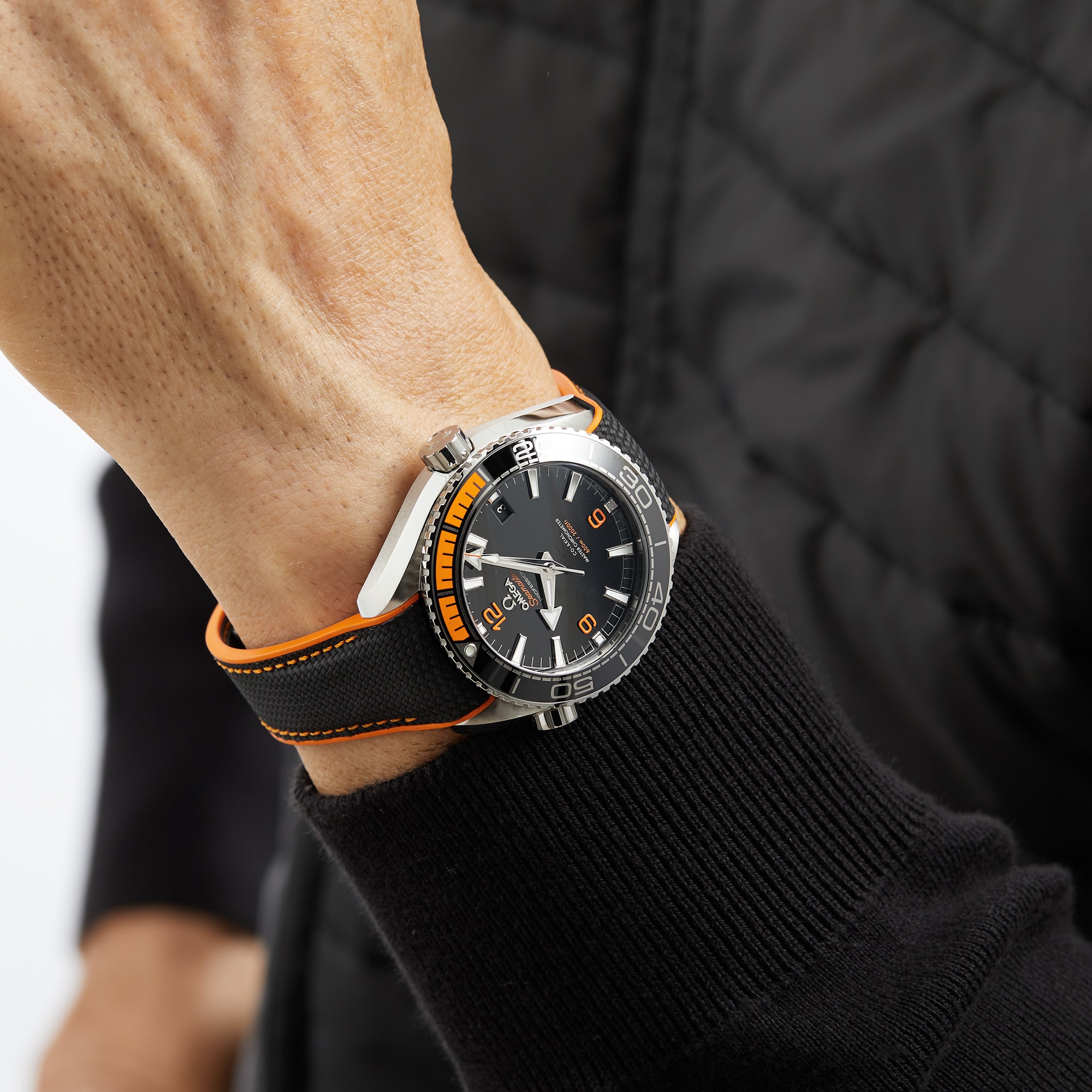Replica Omega Seamaster Planet Ocean 600M Mens 43.5mm Automatic Co-Axial Divers details O21532442101001