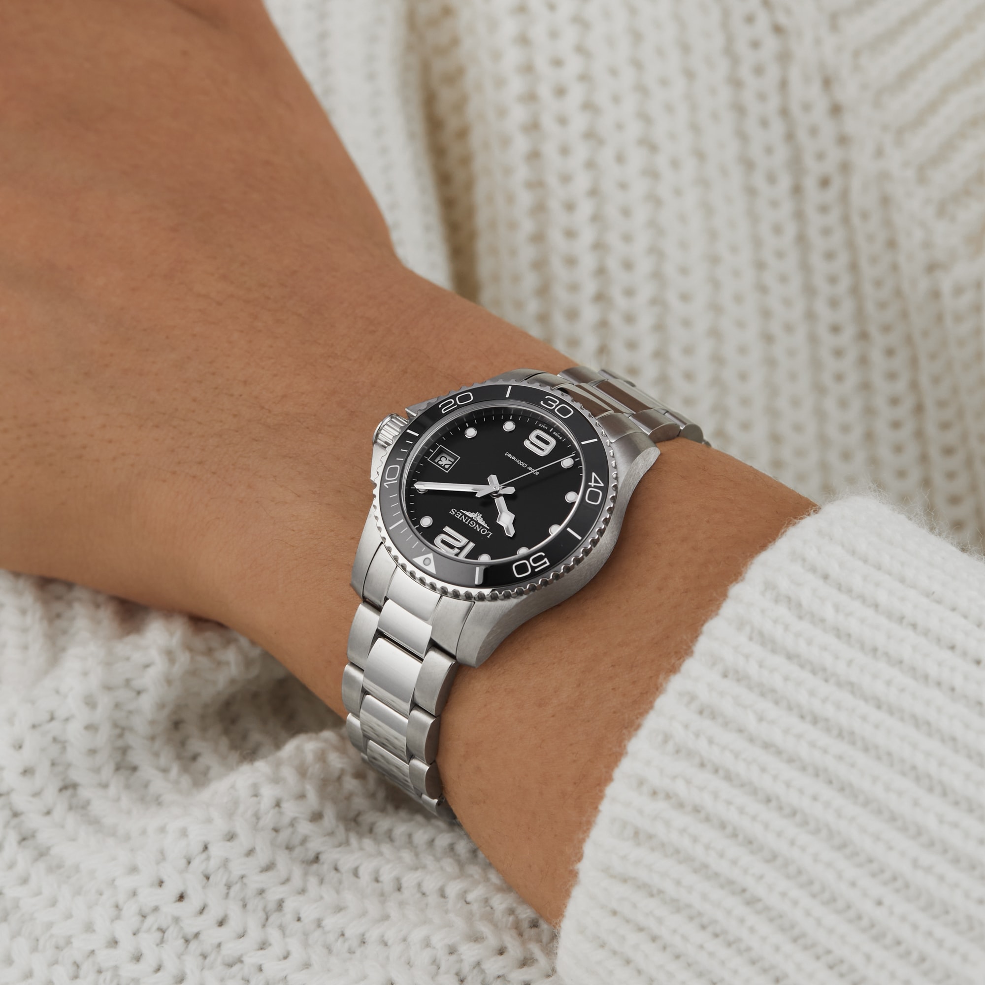 Replica Longines Hydroconquest 32mm Ladies details Black L33704566 7 Replica Longines Hydroconquest 32mm Ladies details Black L33704566