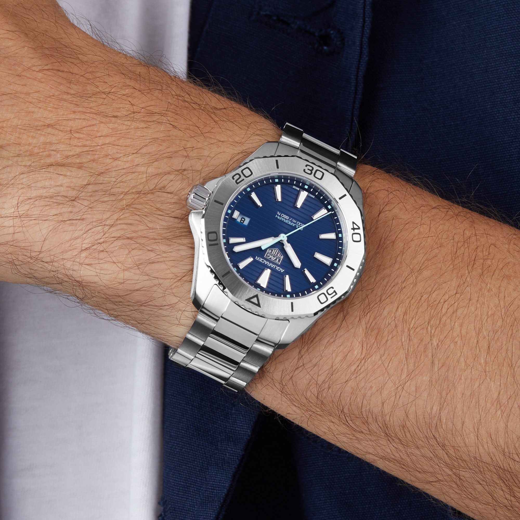 Replica TAG Heuer Aquaracer Professional 200 Solargraph 40mm Mens details Blue WBP1113.BA0000 7 Replica TAG Heuer Aquaracer Professional 200 Solargraph 40mm Mens details Blue WBP1113.BA0000