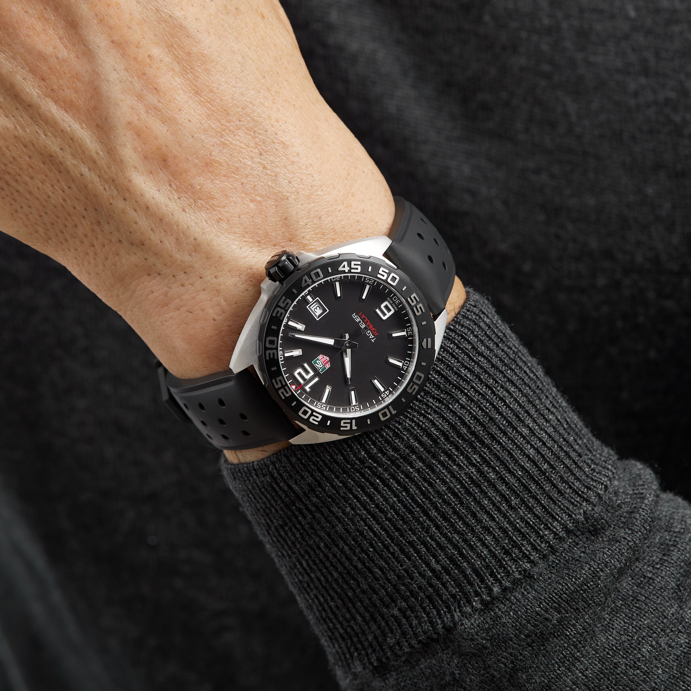 Replica TAG Heuer Formula 1 Quartz 41mm Mens details WAZ1110.FT8023 7 Replica TAG Heuer Formula 1 Quartz 41mm Mens details WAZ1110.FT8023