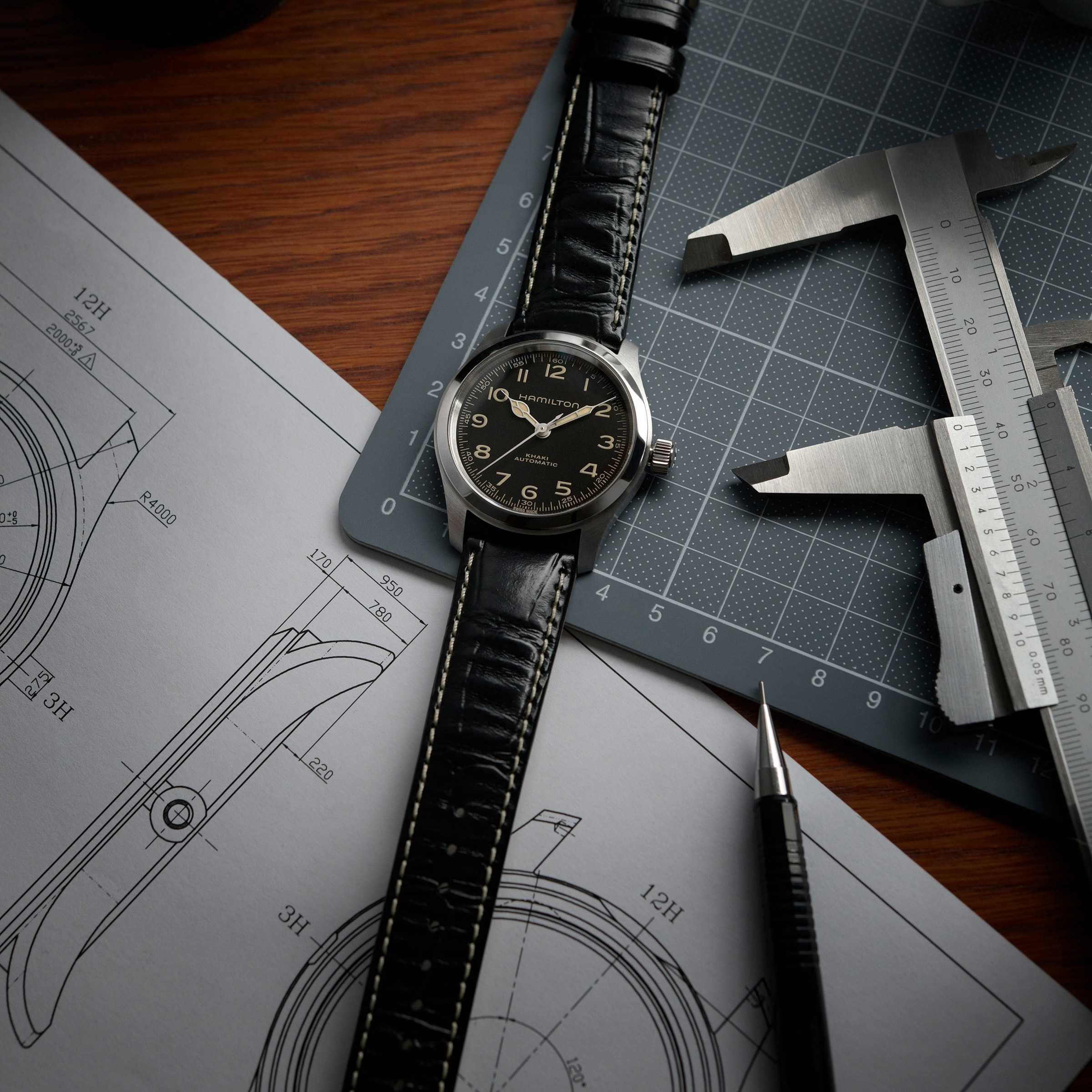 Replica Hamilton Khaki Field Murph 38mm Unisex details H70405730