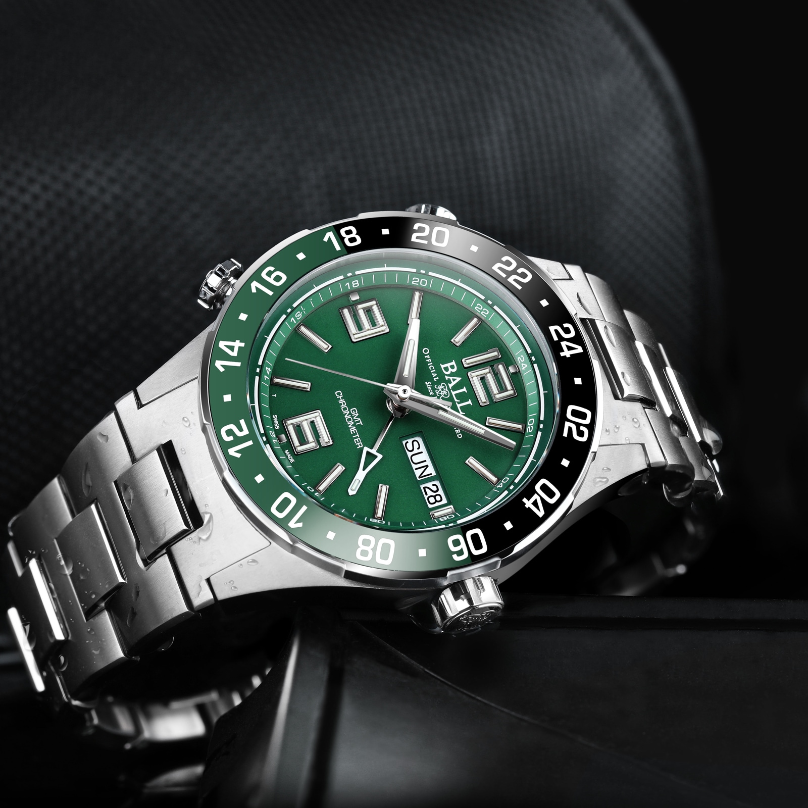 Replica BALL Roadmaster Marine GMT Ceramic Limited Edition 40mm Mens details Green DG3030B-S2C-GR 7 Replica BALL Roadmaster Marine GMT Ceramic Limited Edition 40mm Mens details Green DG3030B-S2C-GR