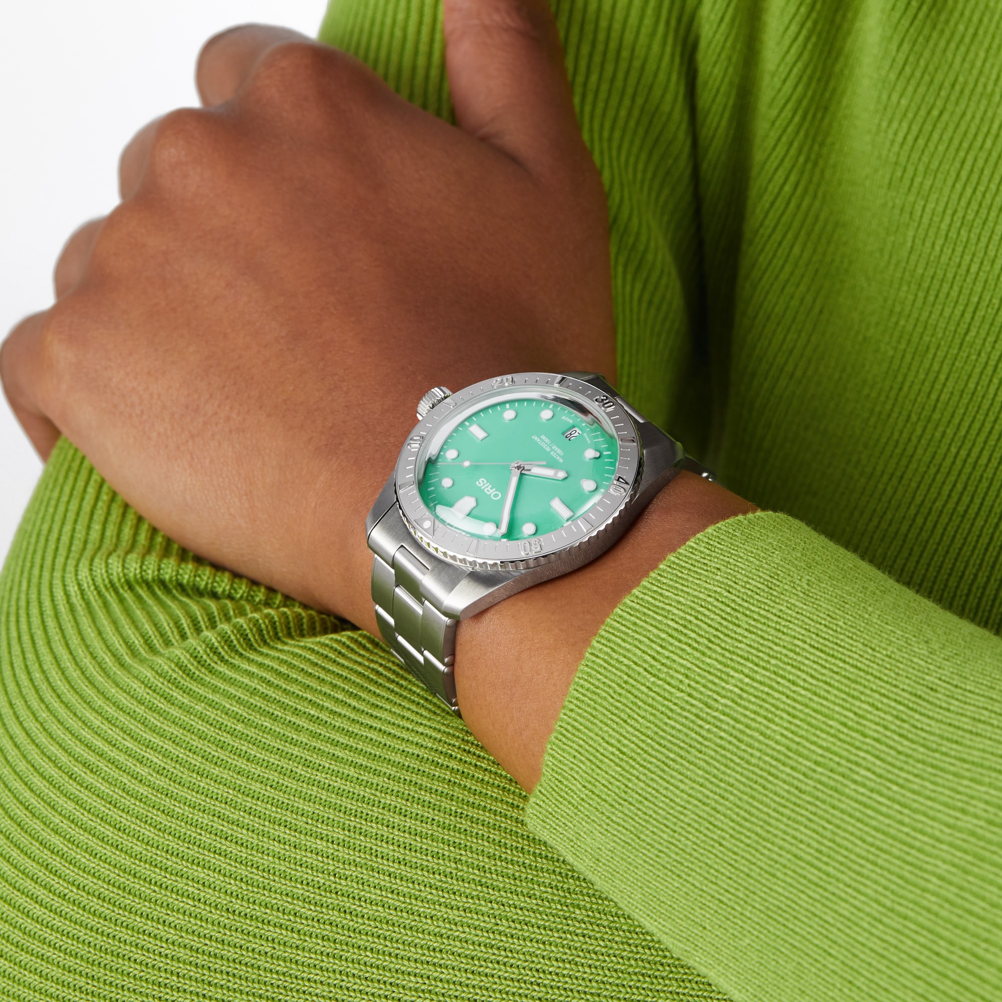 Replica Oris Divers 38mm Unisex details Green Stainless Steel 01 733 7771 4057-07 8 19 18 7 Replica Oris Divers 38mm Unisex details Green Stainless Steel 01 733 7771 4057-07 8 19 18