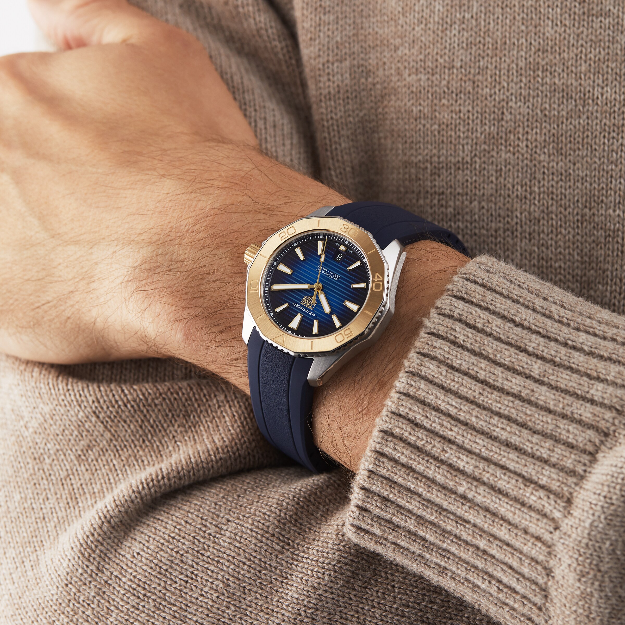 Replica TAG Heuer Aquaracer Professional 200 40mm Mens details Blue WBP2150.FT6210