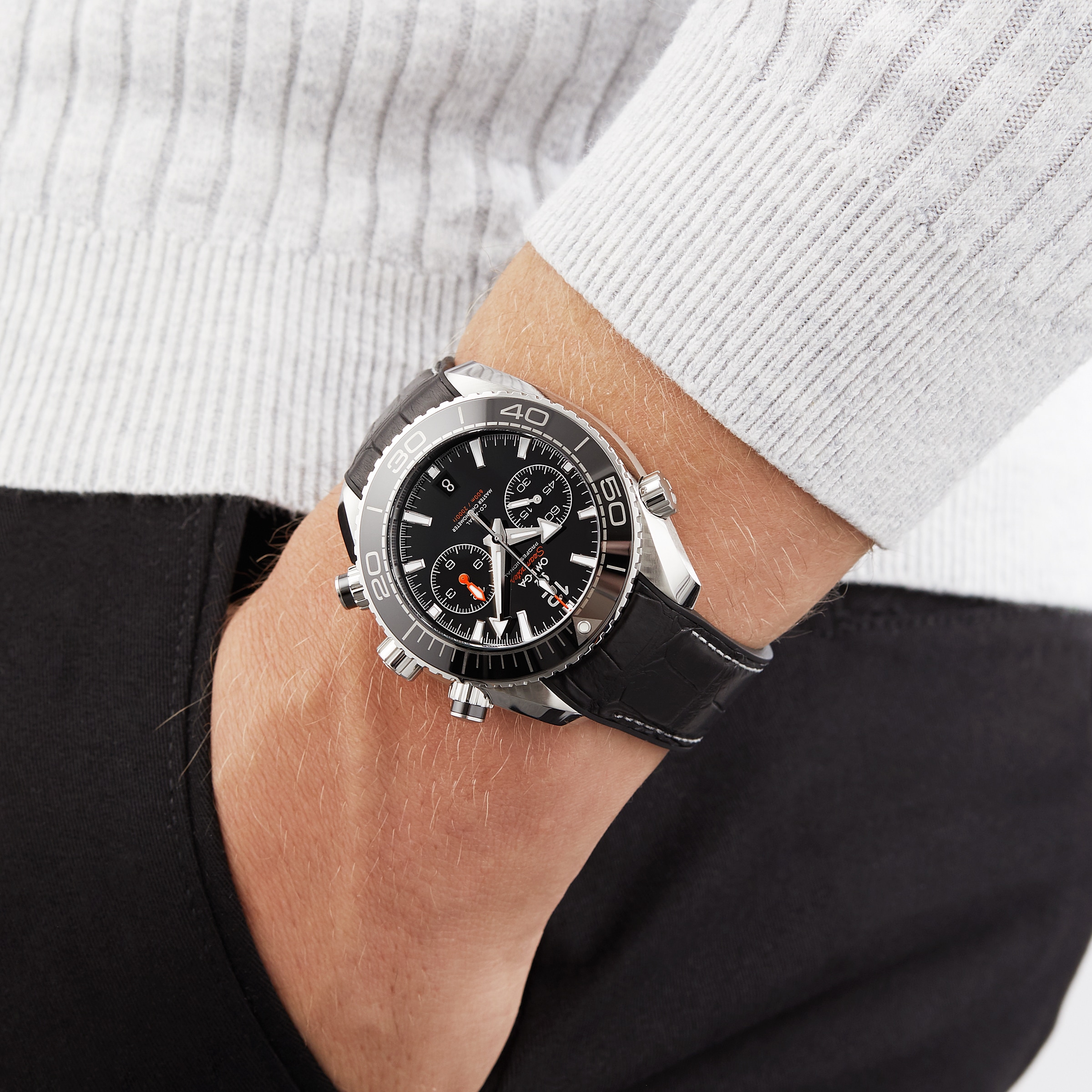 Replica Omega Seamaster Planet Ocean Chronograph 45.5mm Mens details O21533465101001
