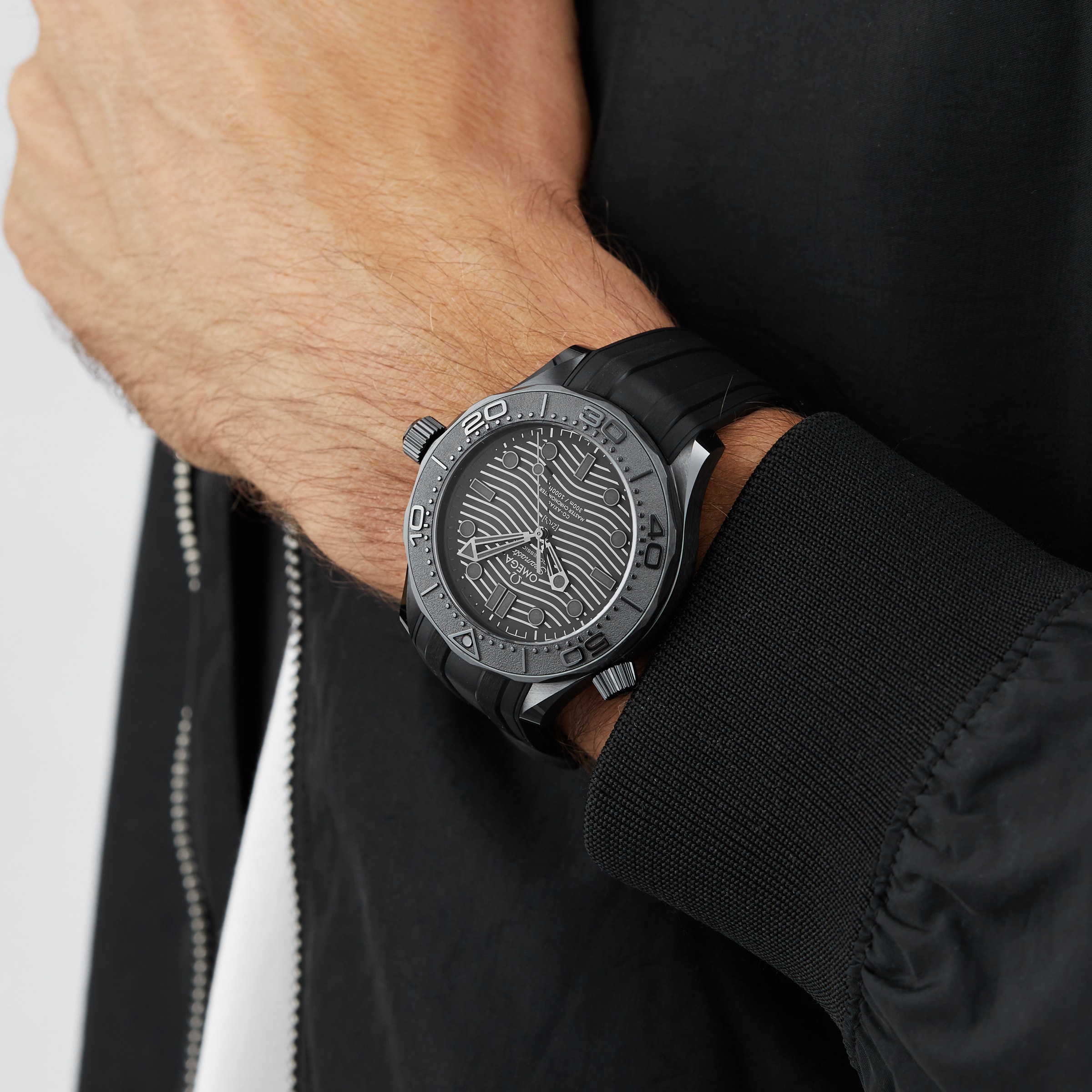 Replica Omega Seamaster Diver 300 Co-Axial Master Chronometer 43.5mm Black Black O21092442001003