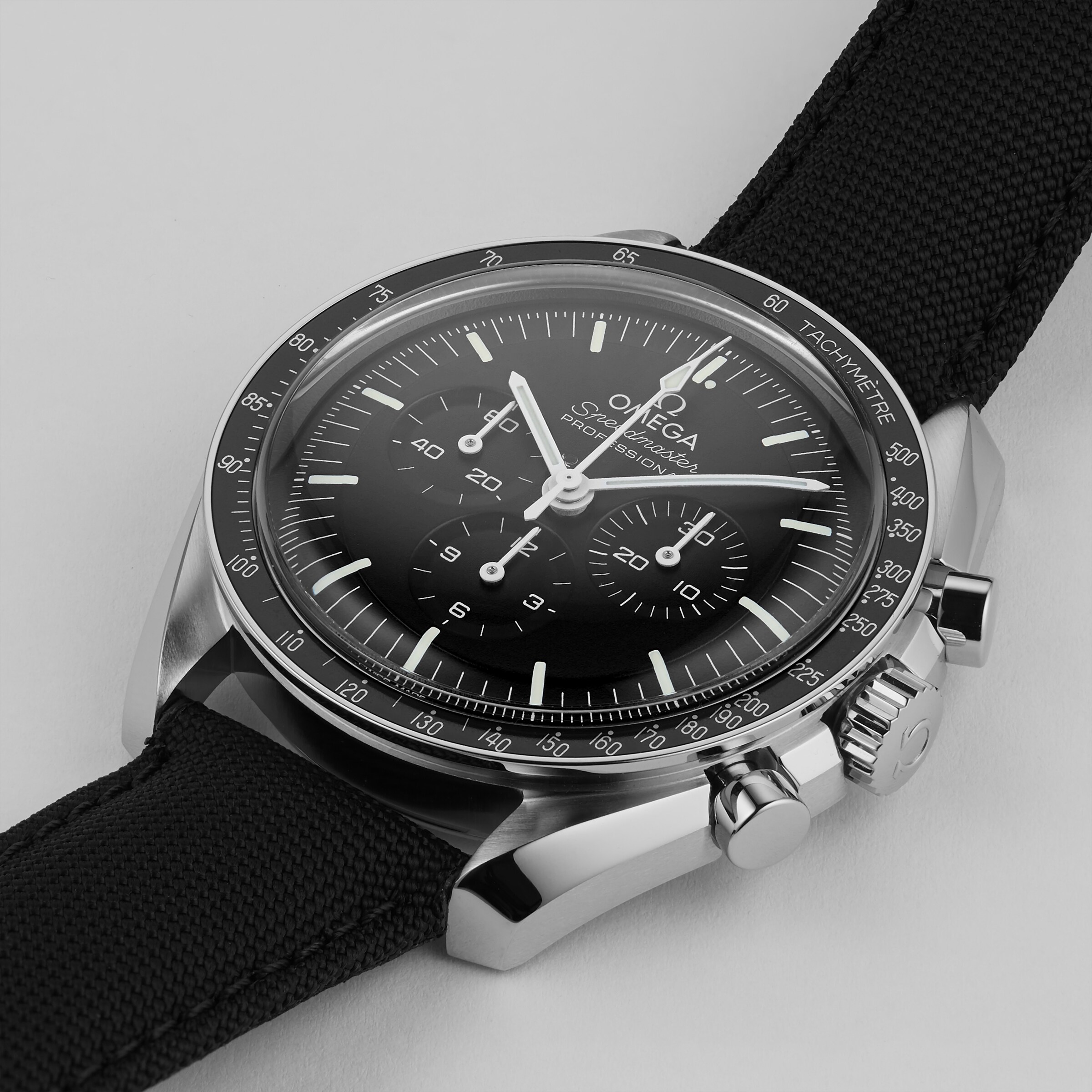 Replica Omega New 2021 Speedmaster Moonwatch Professional Co-Axial Master Chronometer 42mm Mens O31032425001001