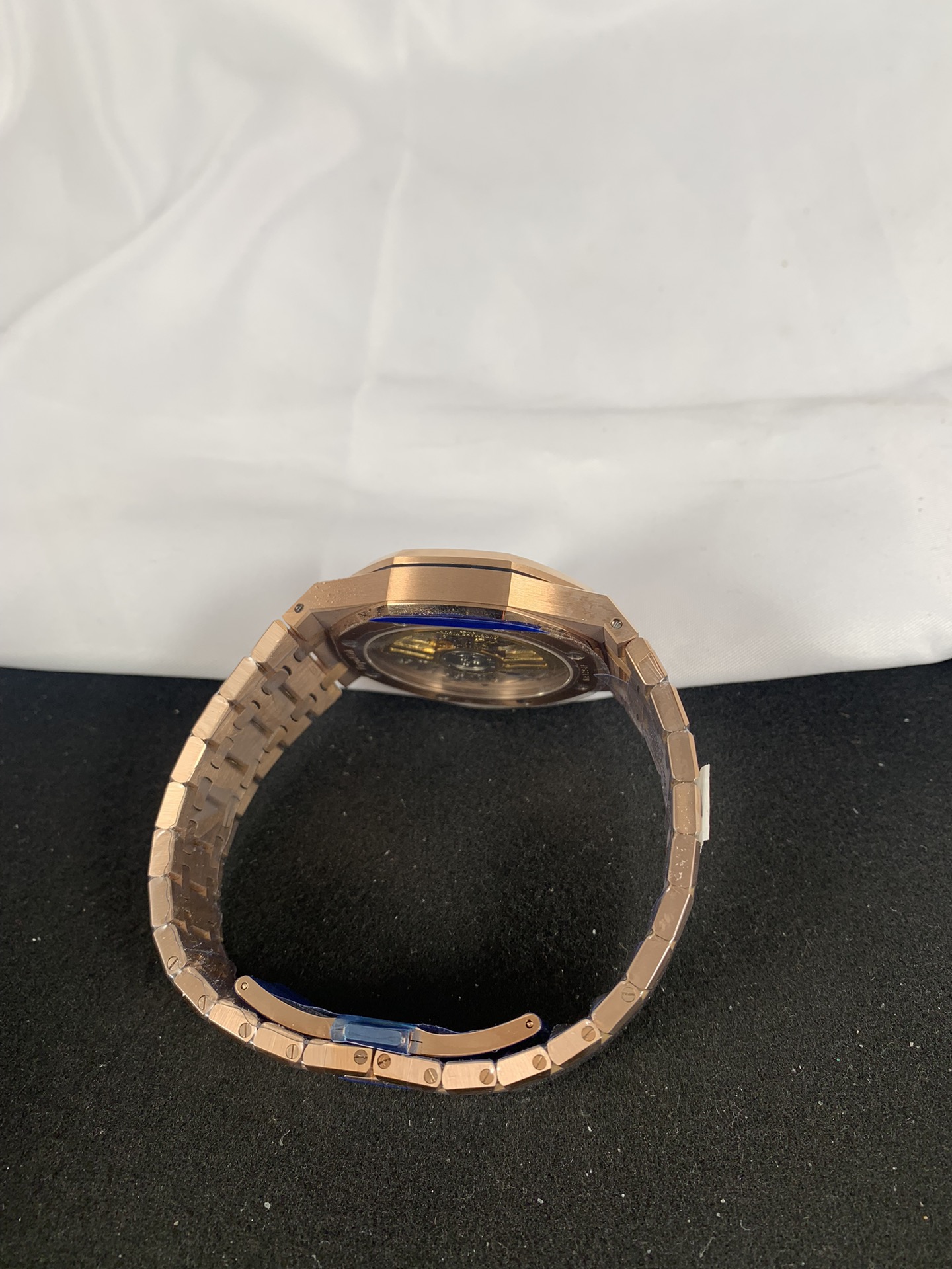 Replica Audemars Piguet Men Royal Oak 15500OR.OO.1220OR.01