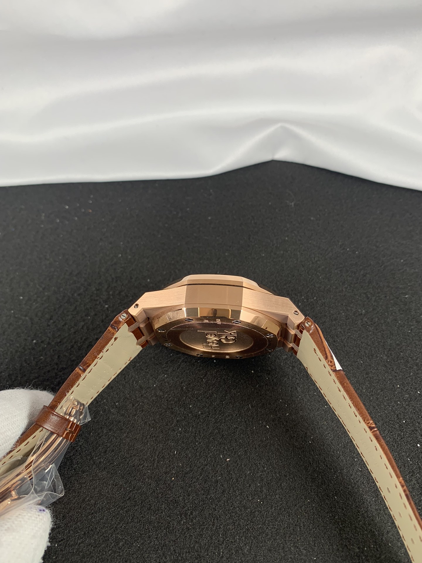 Replica Audemars Piguet Mens 26320OR.OO.D088CR.01 8 Replica Audemars Piguet Mens 26320OR.OO.D088CR.01