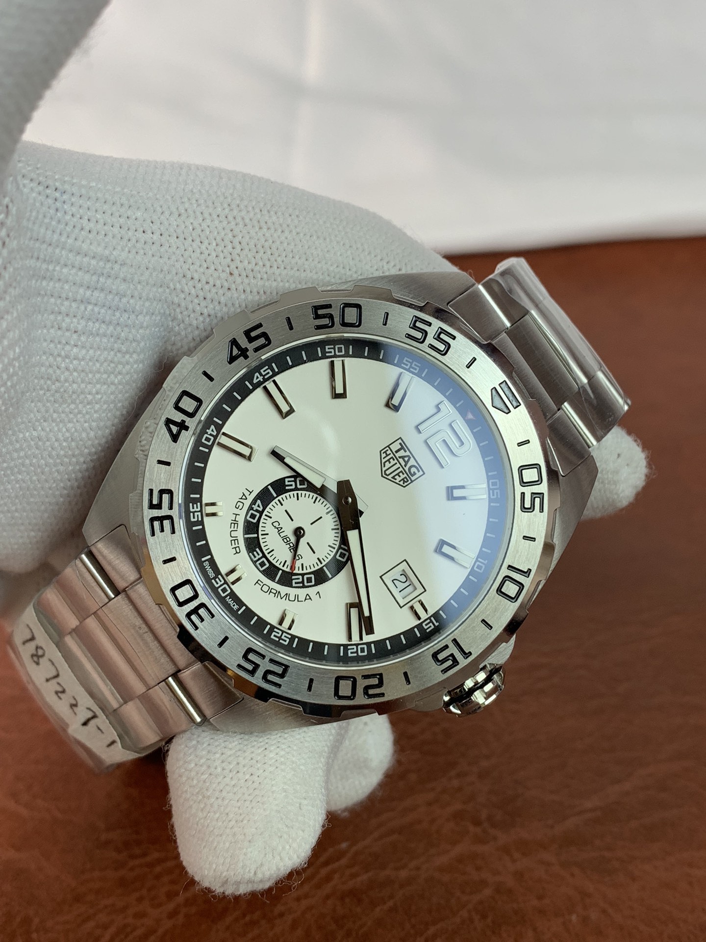 Replica Tag Heuer Men Formula 1 Calibre WAZ2013.BA0842 8 Replica Tag Heuer Men Formula 1 Calibre WAZ2013.BA0842