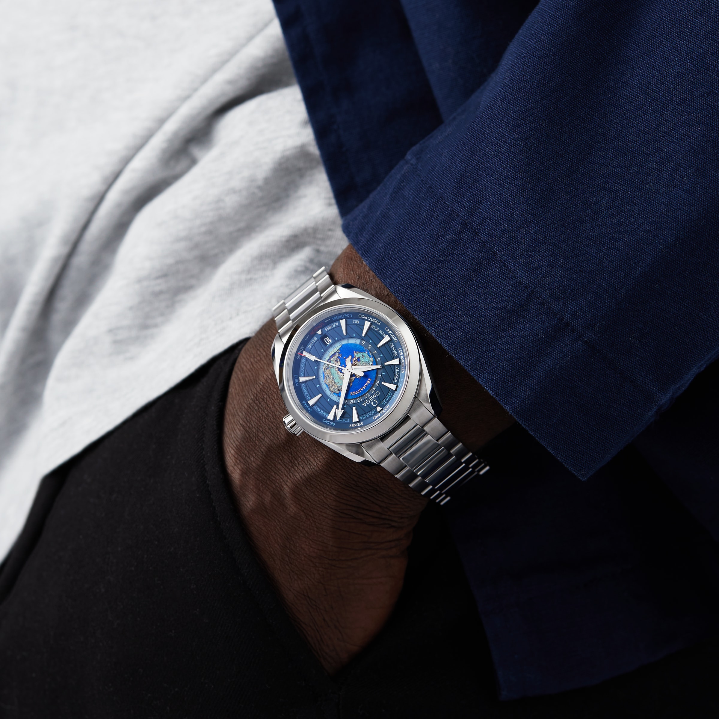 Replica Omega Seamaster Aqua Terra 150m Co-Axial GMT Worldtimer 43mm Mens details O22010432203001