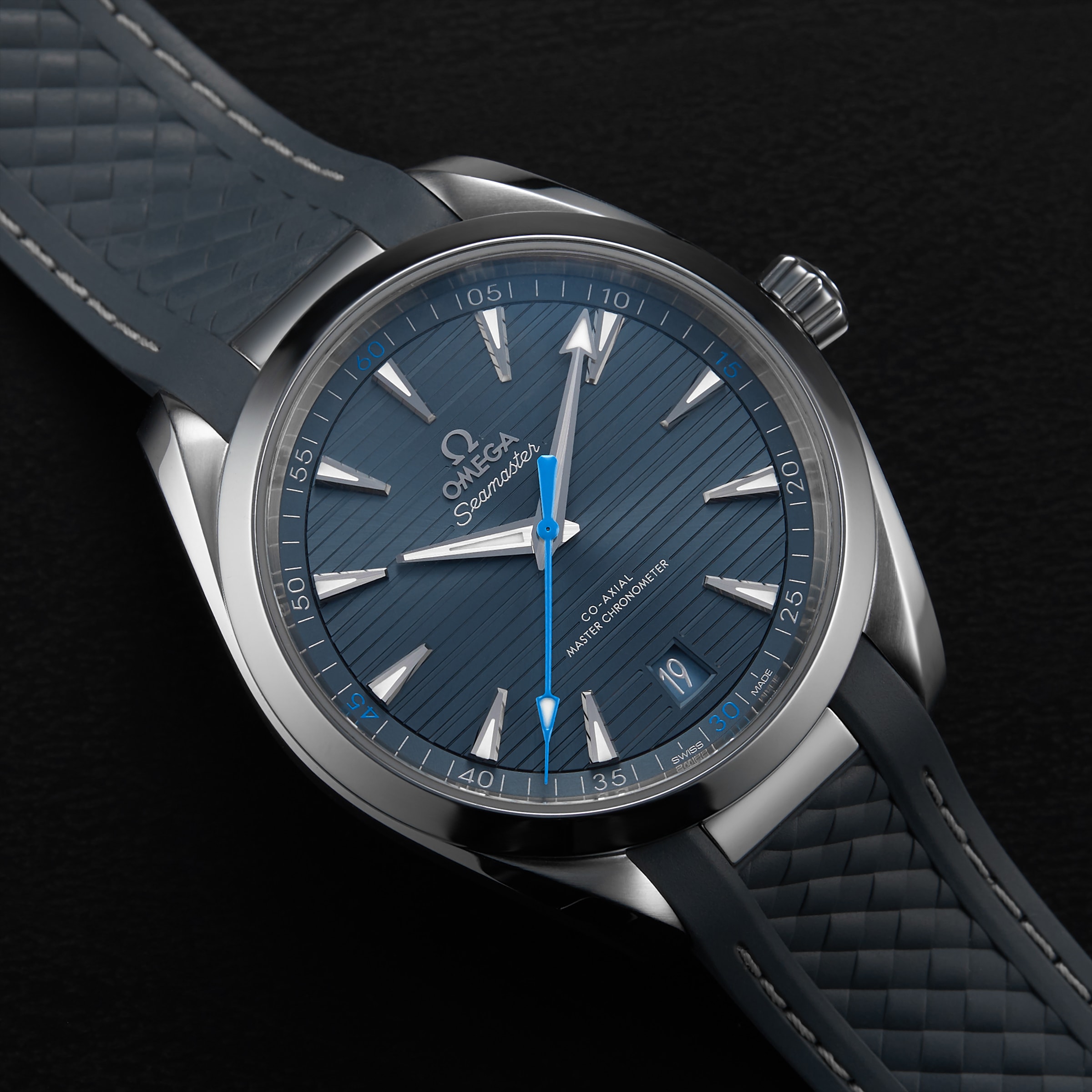 Replica Omega Seamaster Aqua Terra 150M Mens Blue Dial 41mm Automatic Co-Axial details O22012412103002