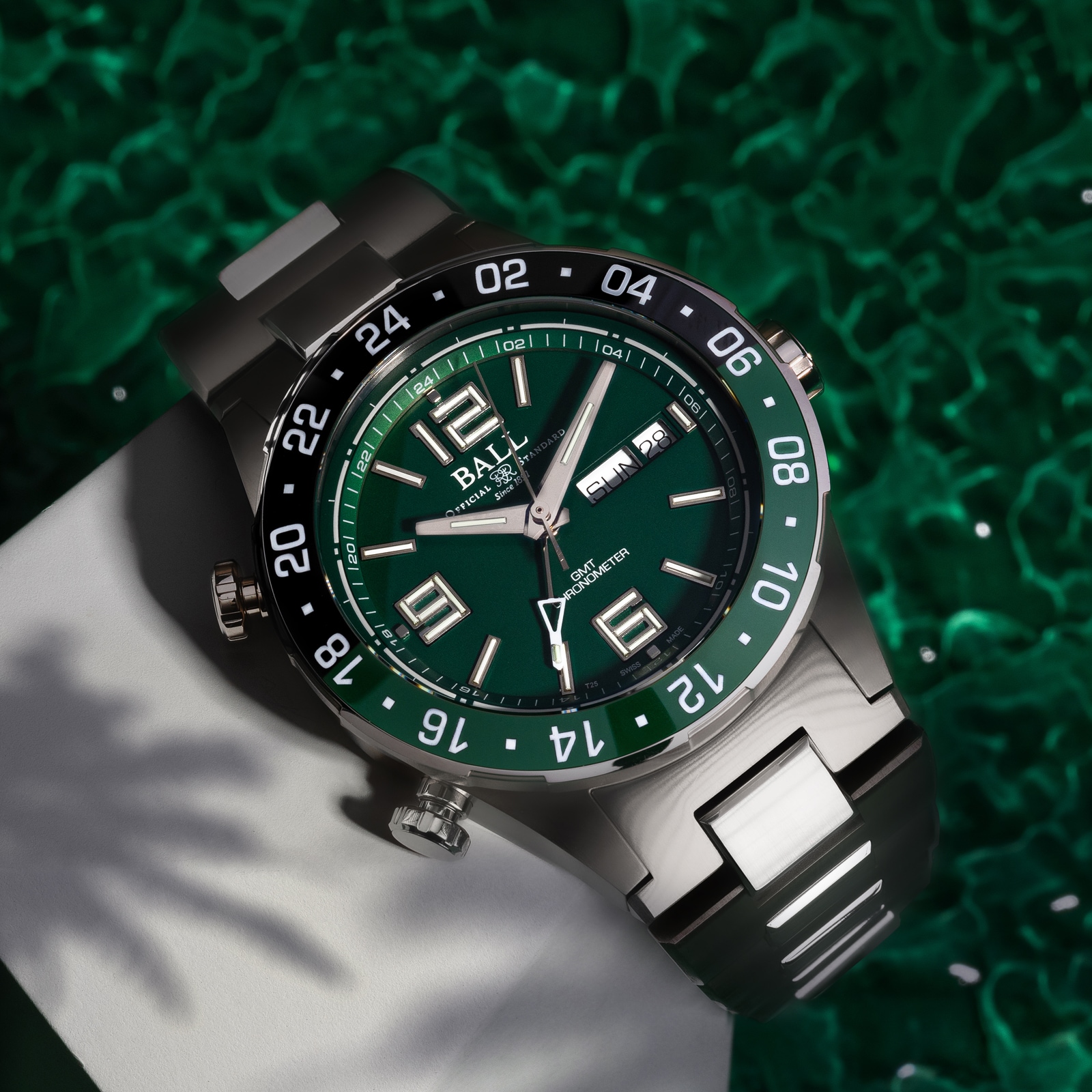 Replica BALL Roadmaster Marine GMT Ceramic Limited Edition 40mm Mens details Green DG3030B-S2C-GR 9 Replica BALL Roadmaster Marine GMT Ceramic Limited Edition 40mm Mens details Green DG3030B-S2C-GR