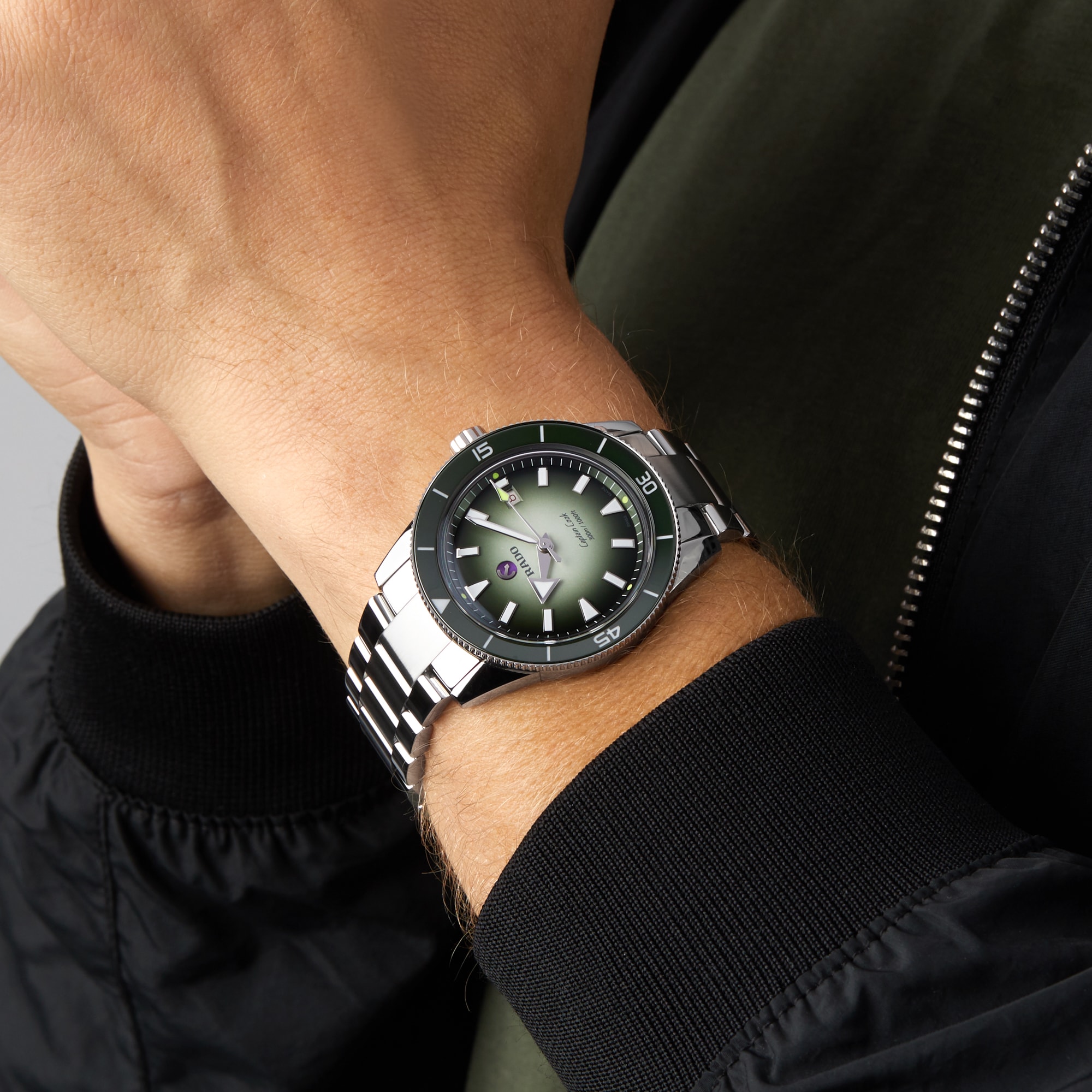 Replica Rado Captain Cook X Cameron Norrie Limited Edition 42mm Mens details 3 Strap Set R32149318 9 Replica Rado Captain Cook X Cameron Norrie Limited Edition 42mm Mens details 3 Strap Set R32149318