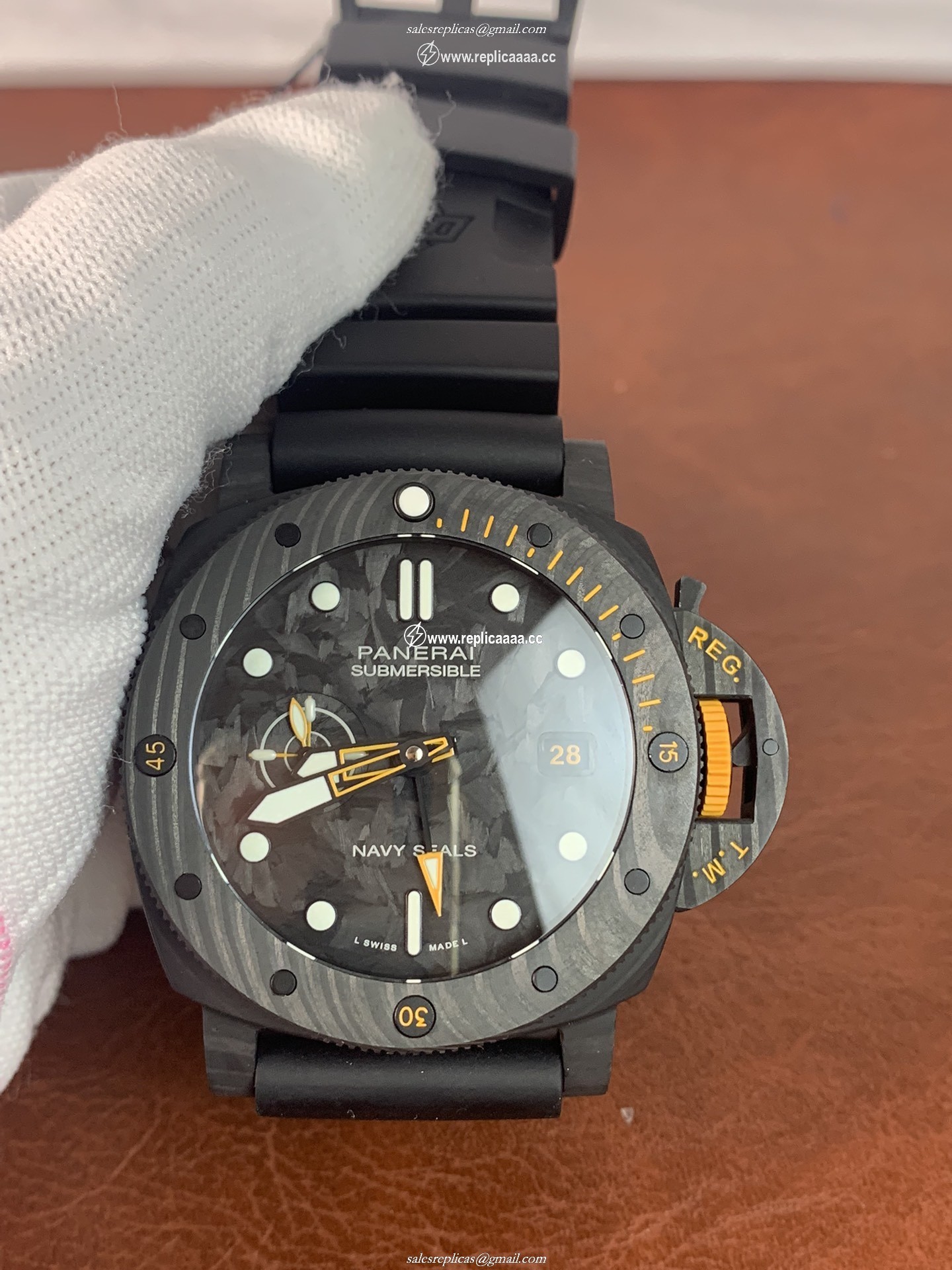 Panerai Men Luminor PAM1324 1 Panerai Men Luminor PAM1324