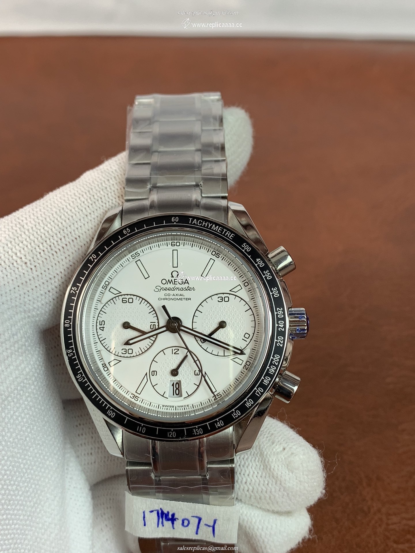 Omega Men Speedmaster Moonwatch Co-Axial Chronograph 326.30.40.50.02.001