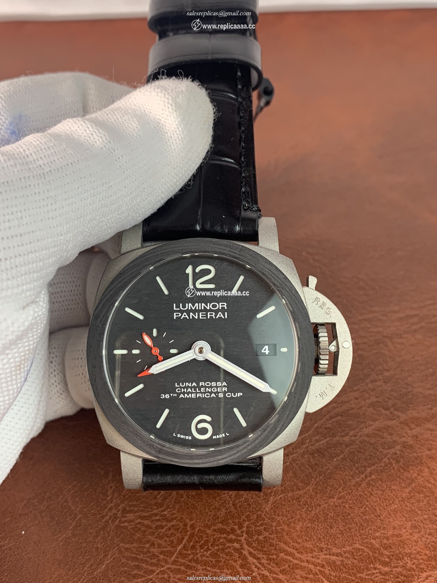 Panerai Men Luminor Luna Rossa GMT 42mm PAM01096