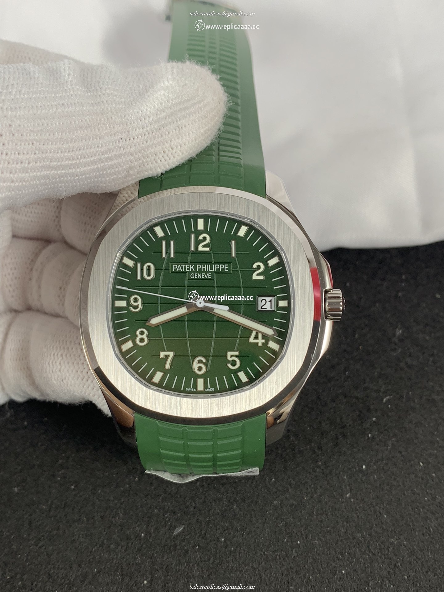 Patek Philippe Men Aquanaut 5168G