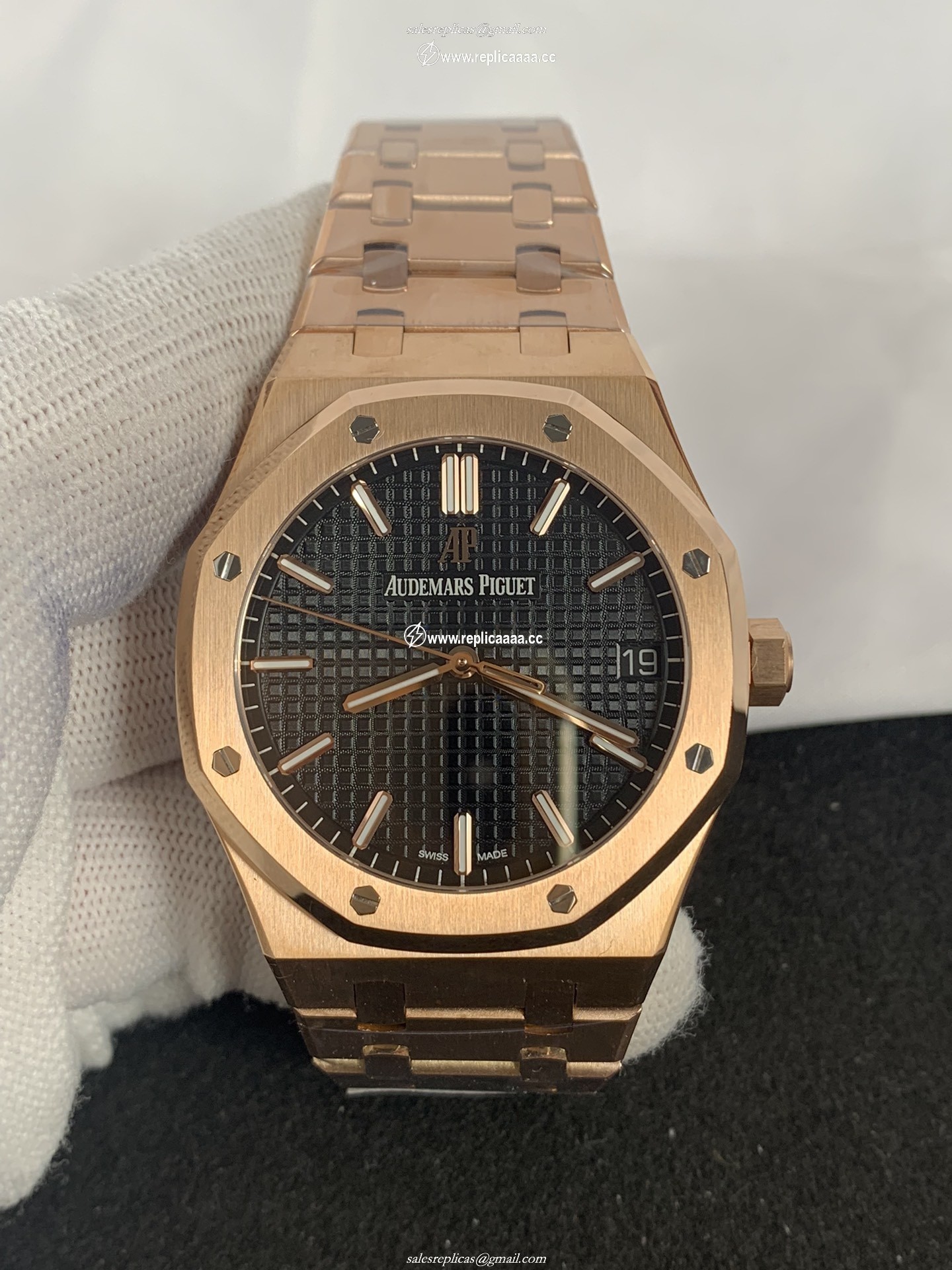 Audemars Piguet Men Royal Oak 15500OR.OO.1220OR.01